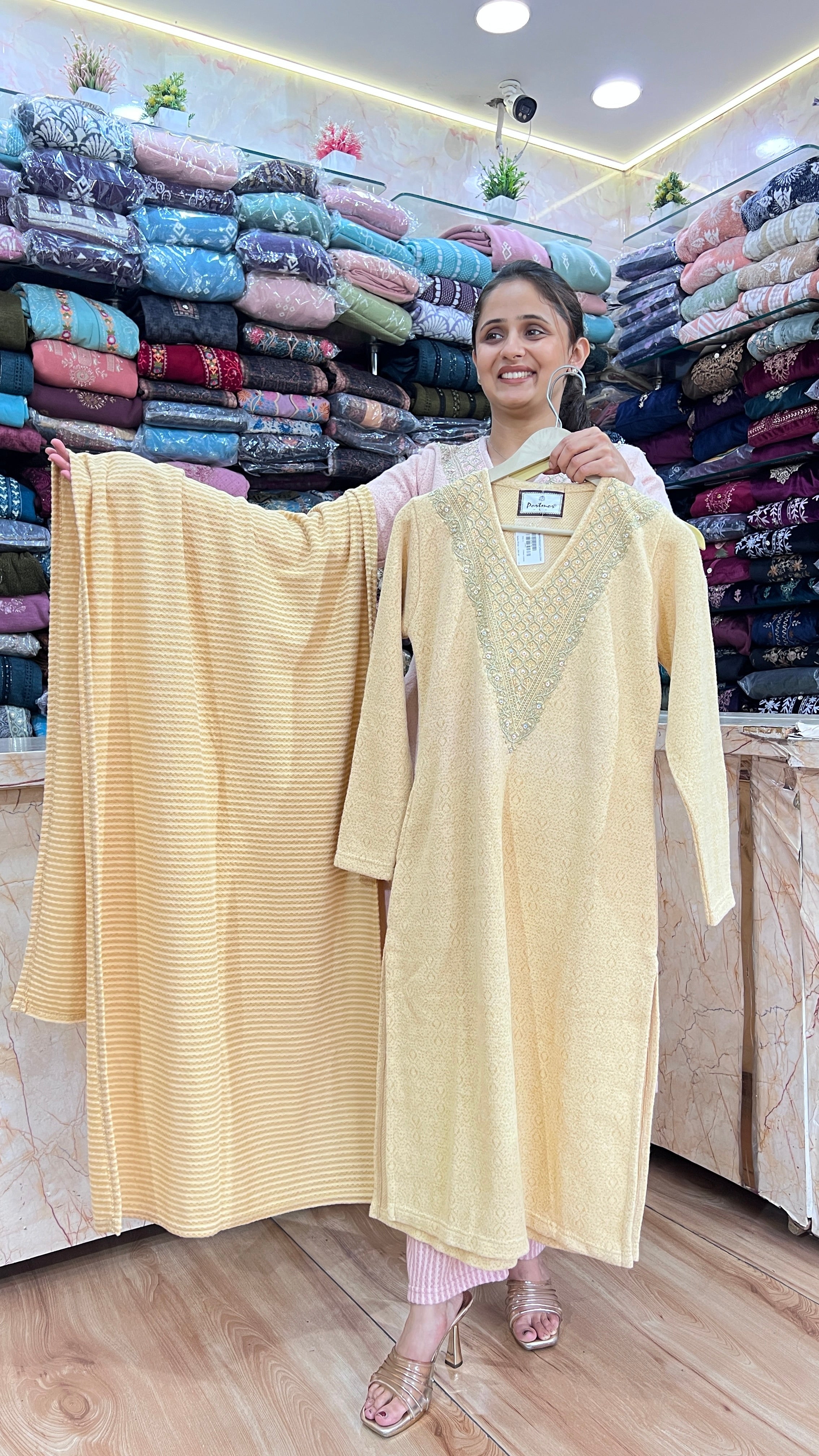 V neck Knitted wool embroidered suit (567)