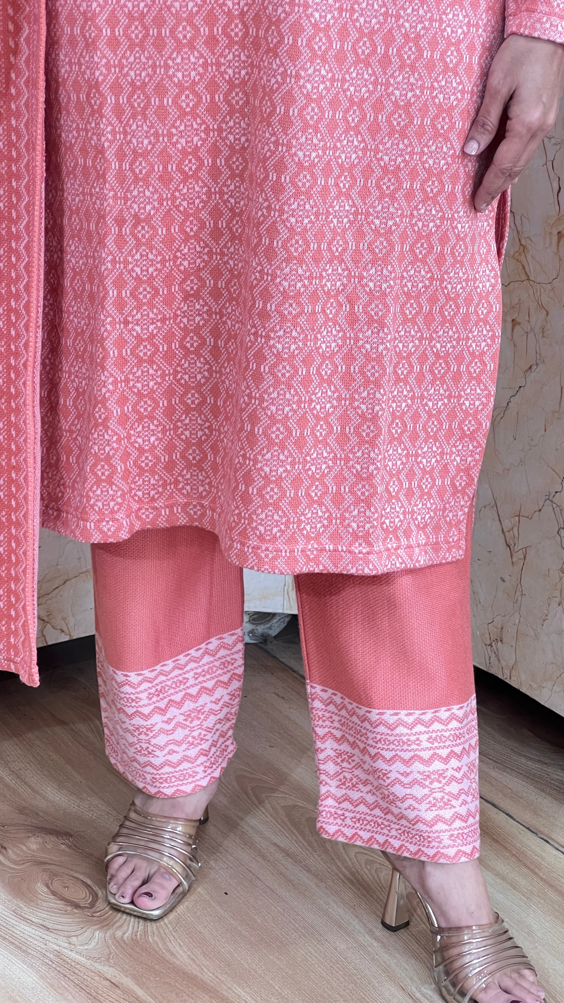 Knitted wool embroidered suit