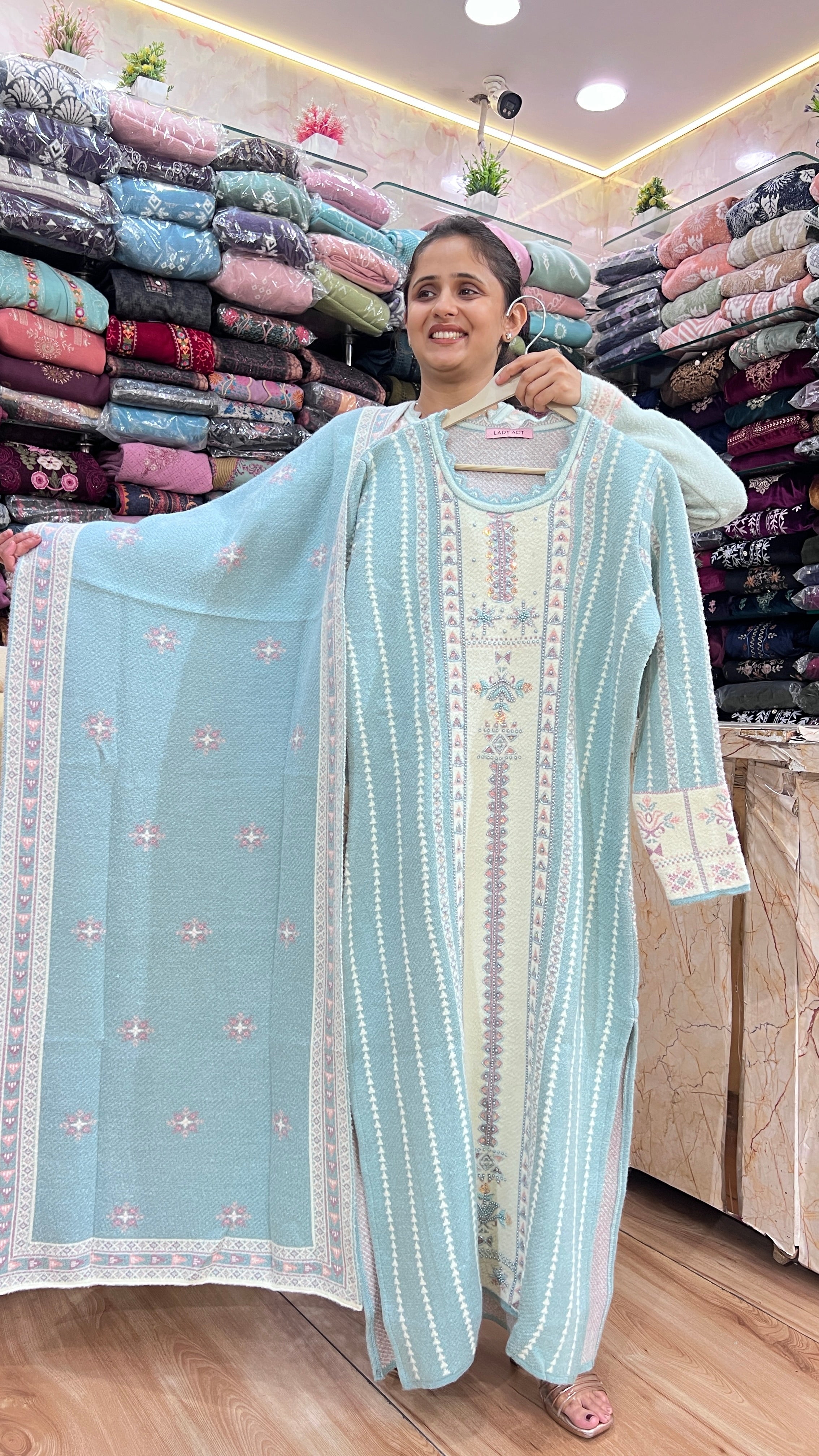 Heavy knitted wool pakistani suit (1167)