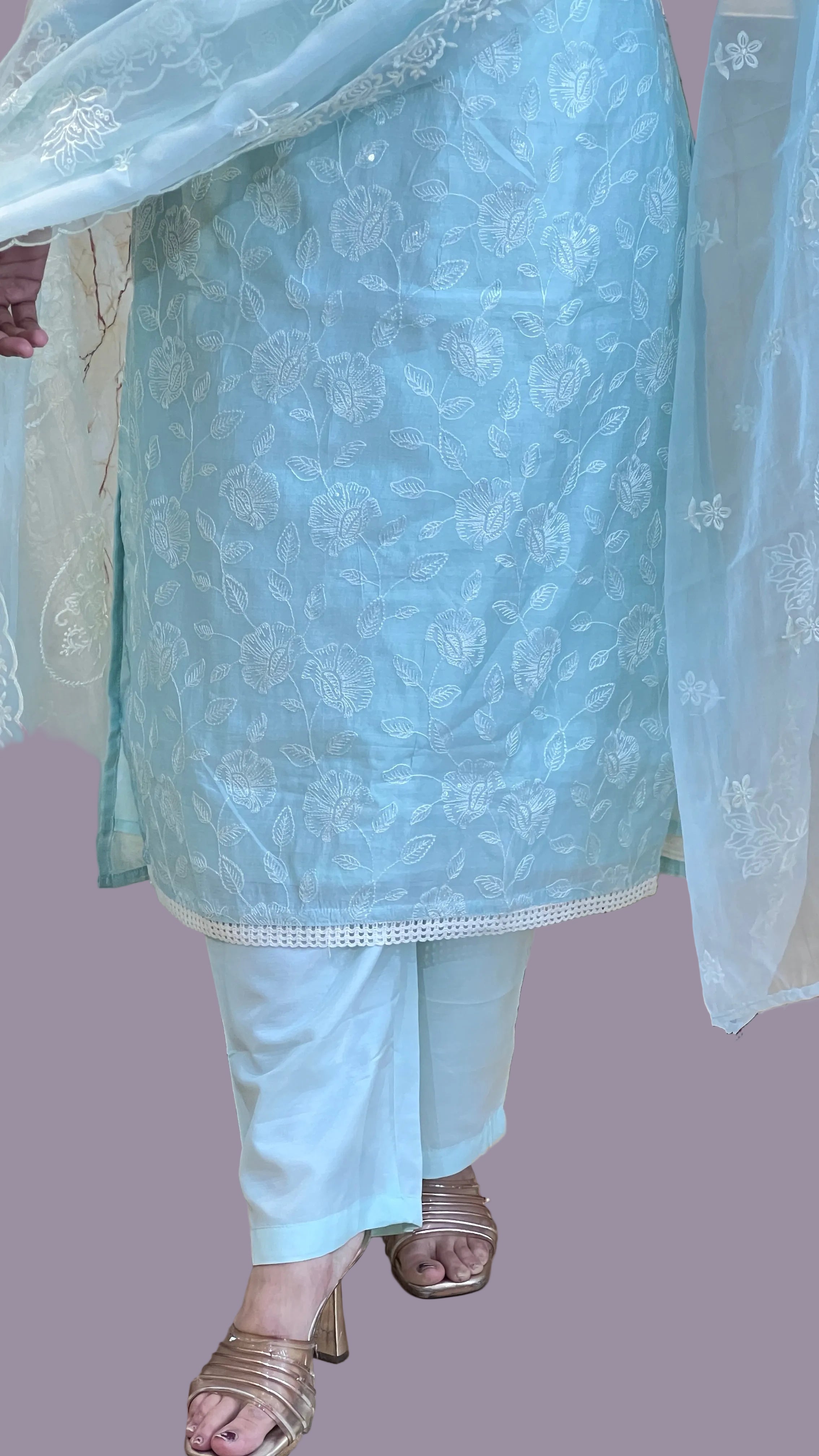 Soft chanderi embroidered suit (na 1267)