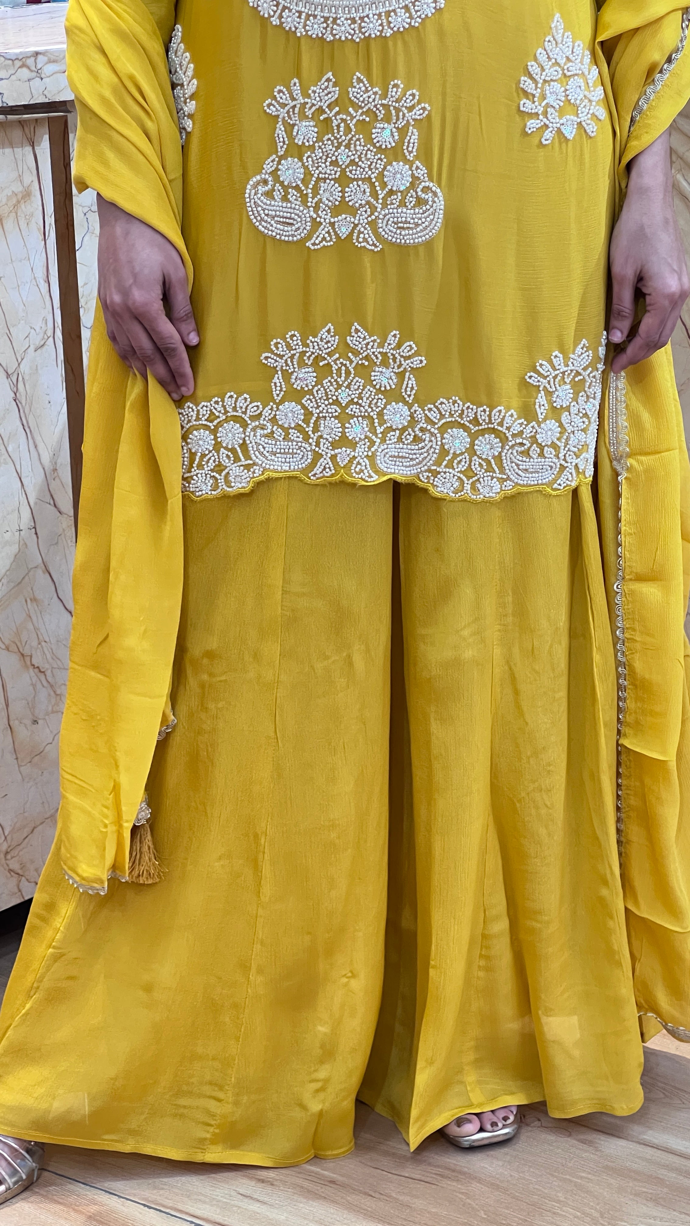 Pure chinon pearl work suit ( ym 57167 )