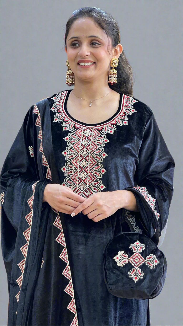 amlhe velvet pakistani suit