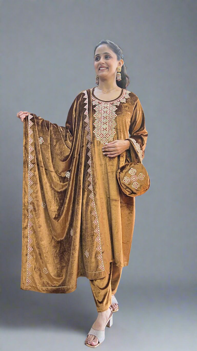 amlhe velvet pakistani suit