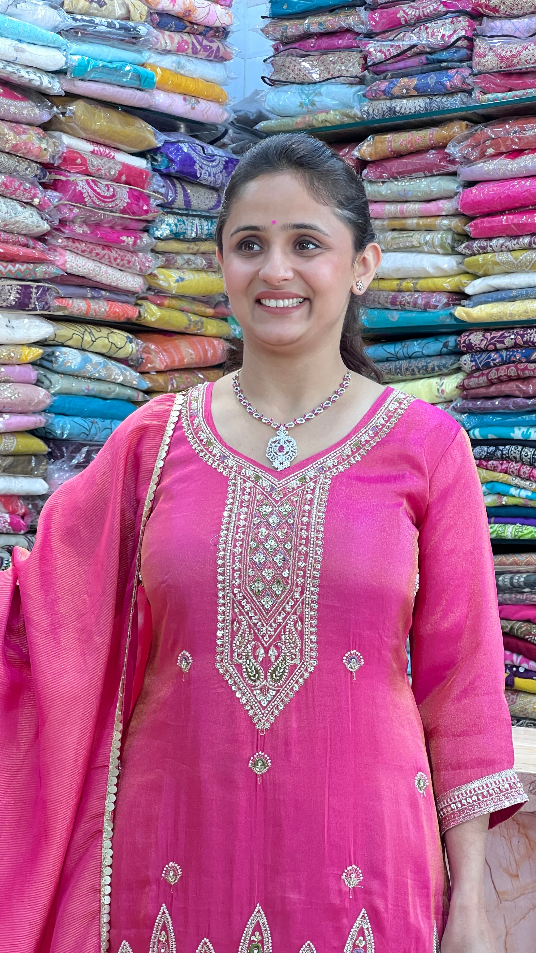 Hand work shimmer tissue suit ( ym 57467 )