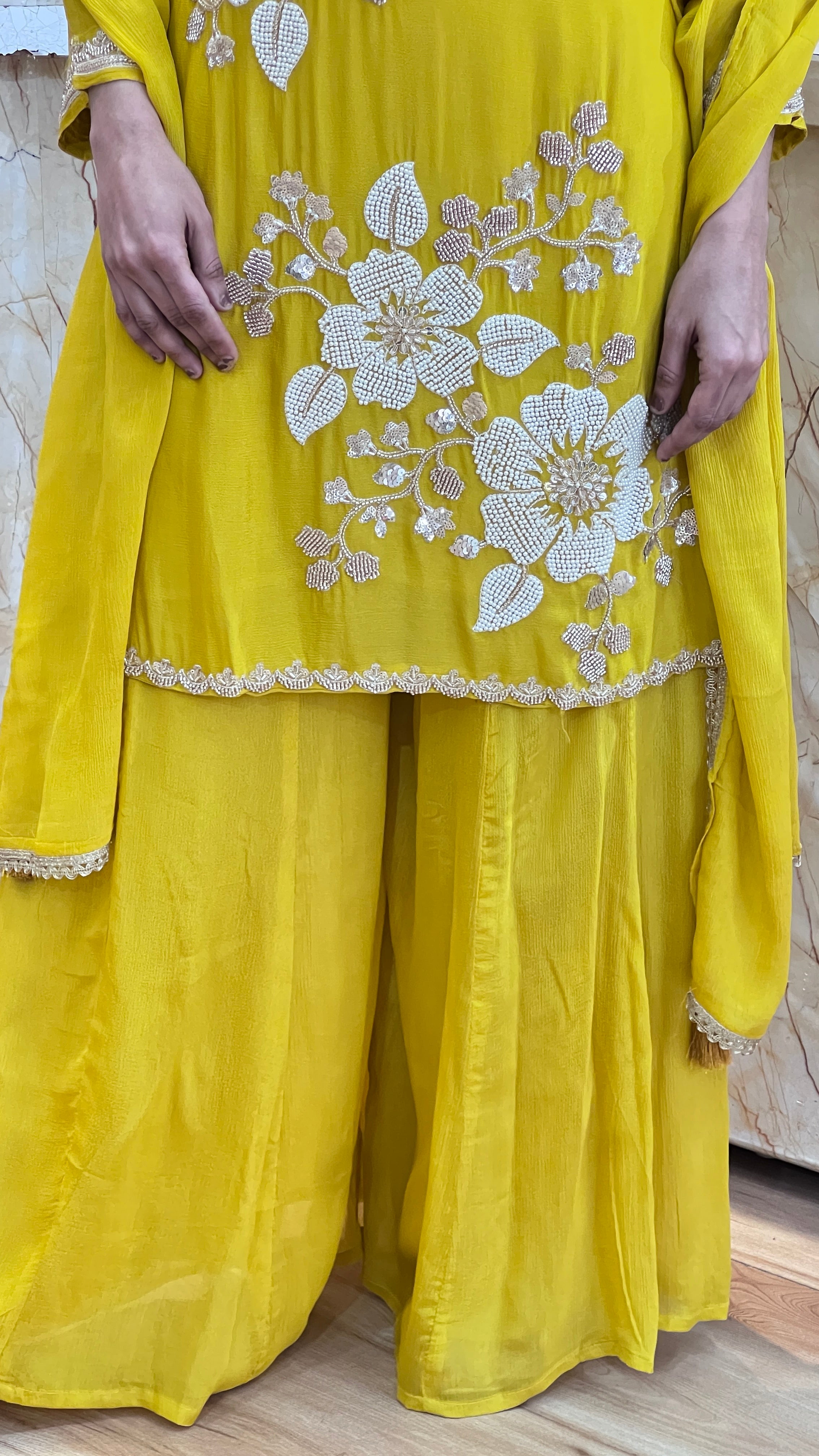 Pure chinon pearl work suit ( ym 57867 )