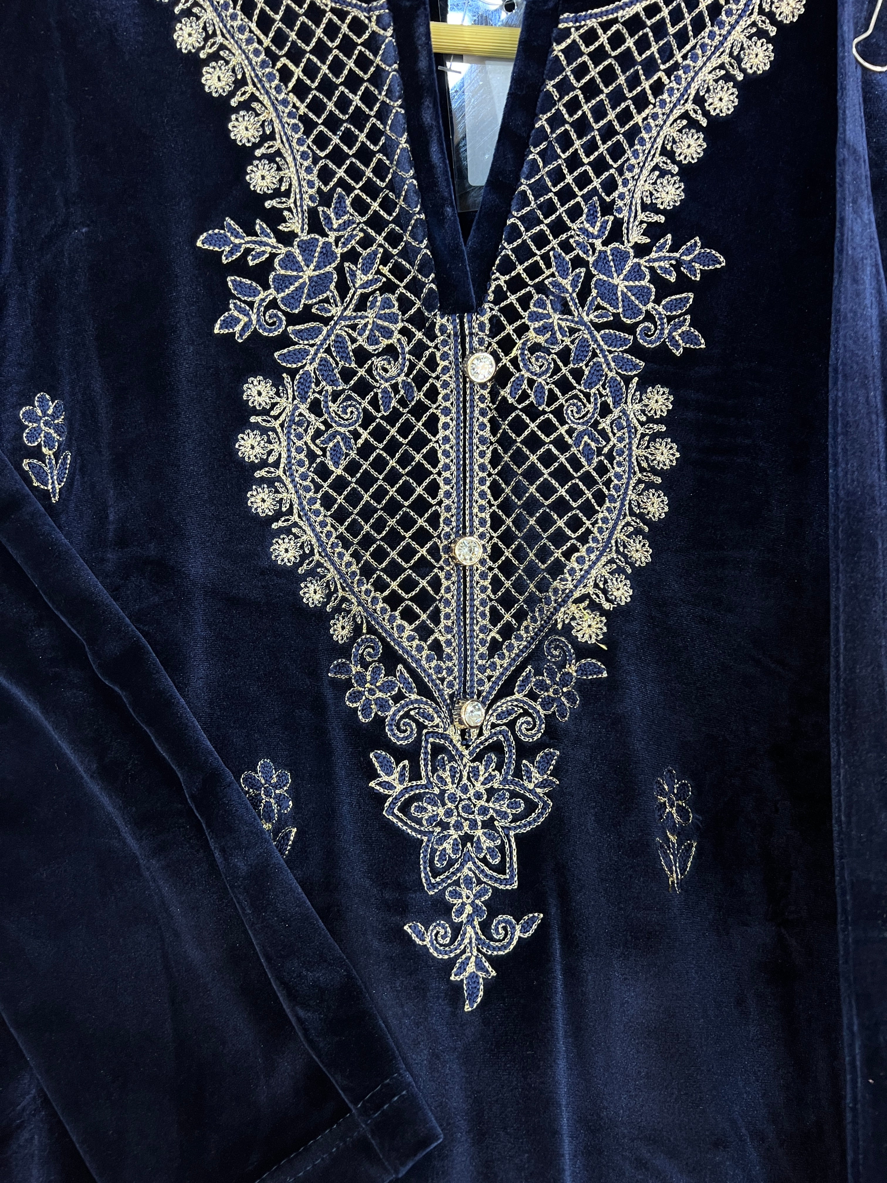 aganha embroidered velvet suit
