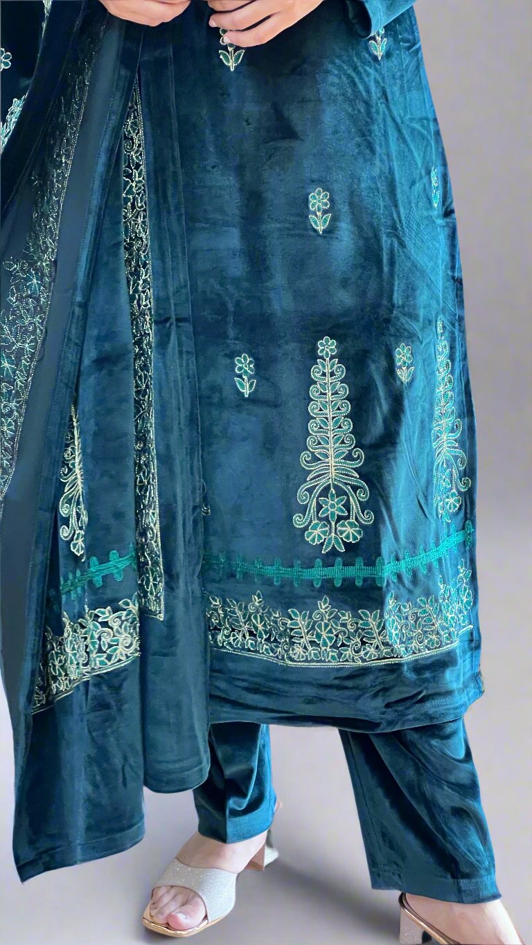 aganha embroidered velvet suit