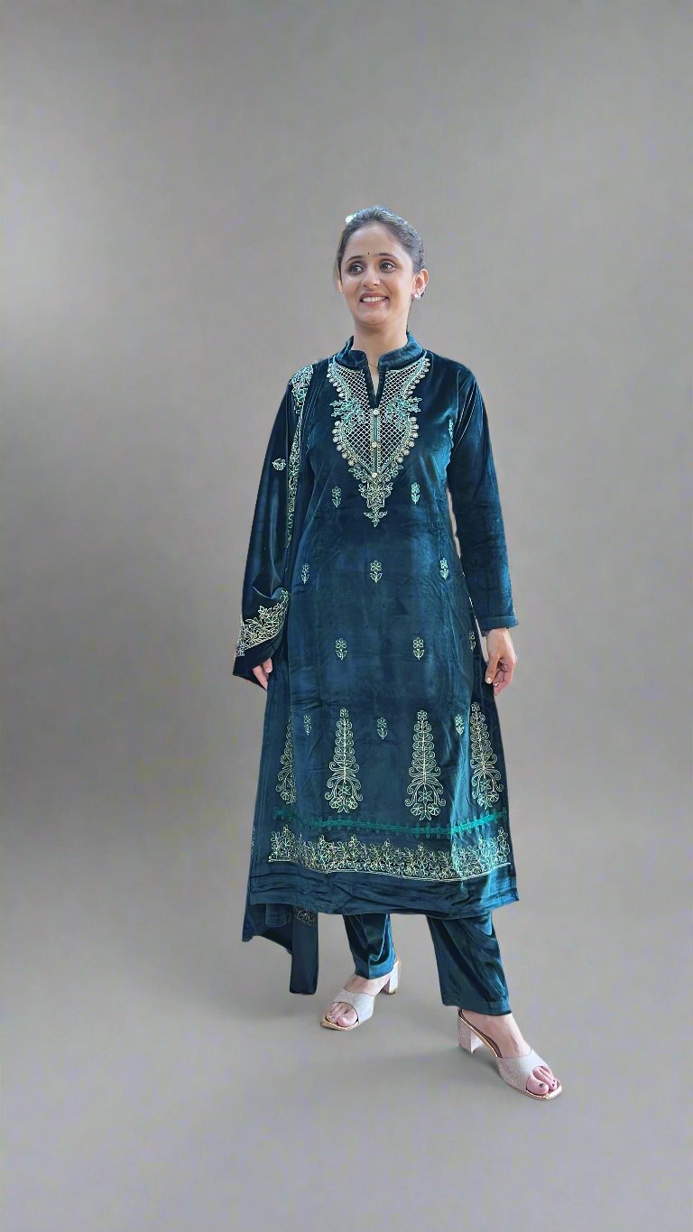 aganha embroidered velvet suit