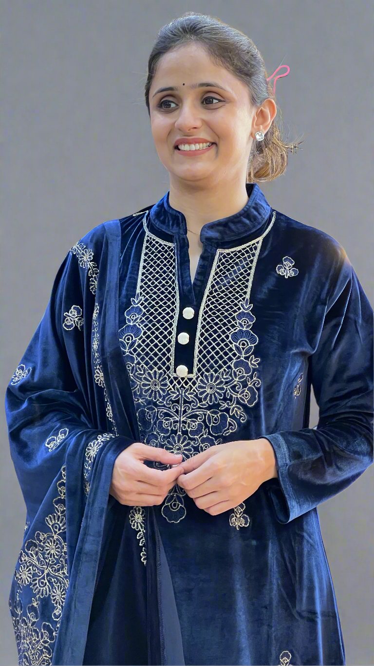 agthya embroidered velvet suit