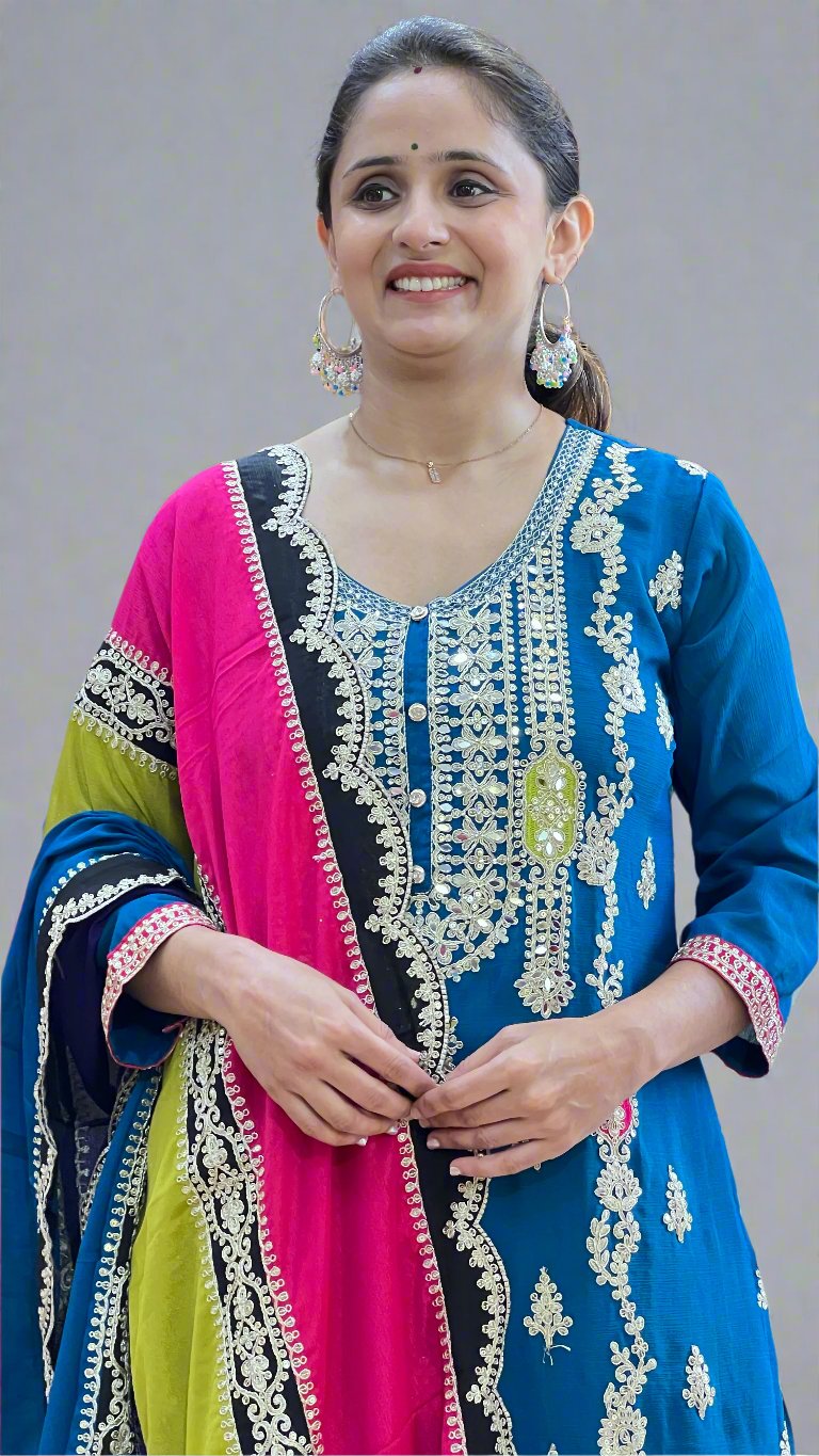 ahnya designer pakisatani suit