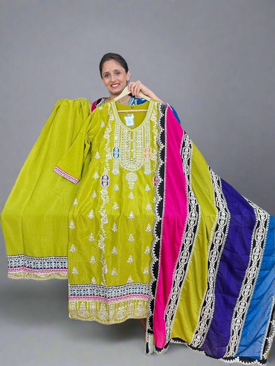 ahnya designer pakisatani suit