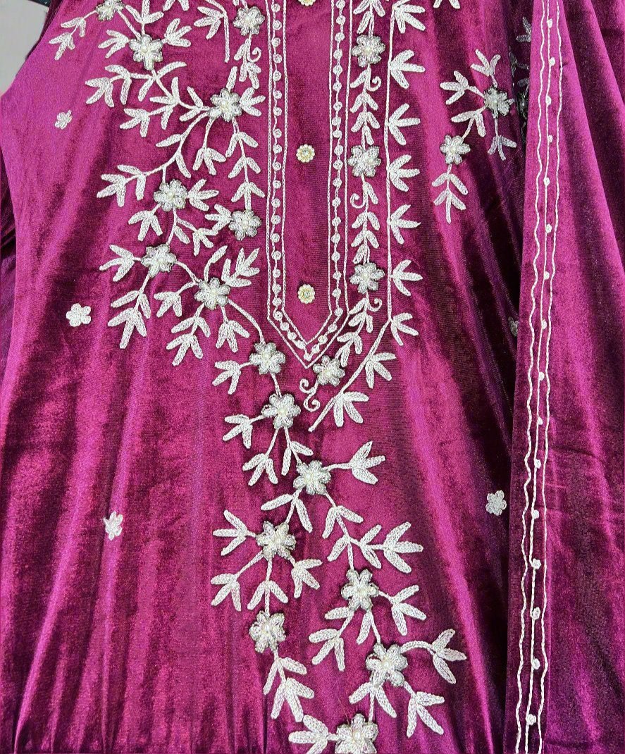 anzsya kashmiri work velvet suit