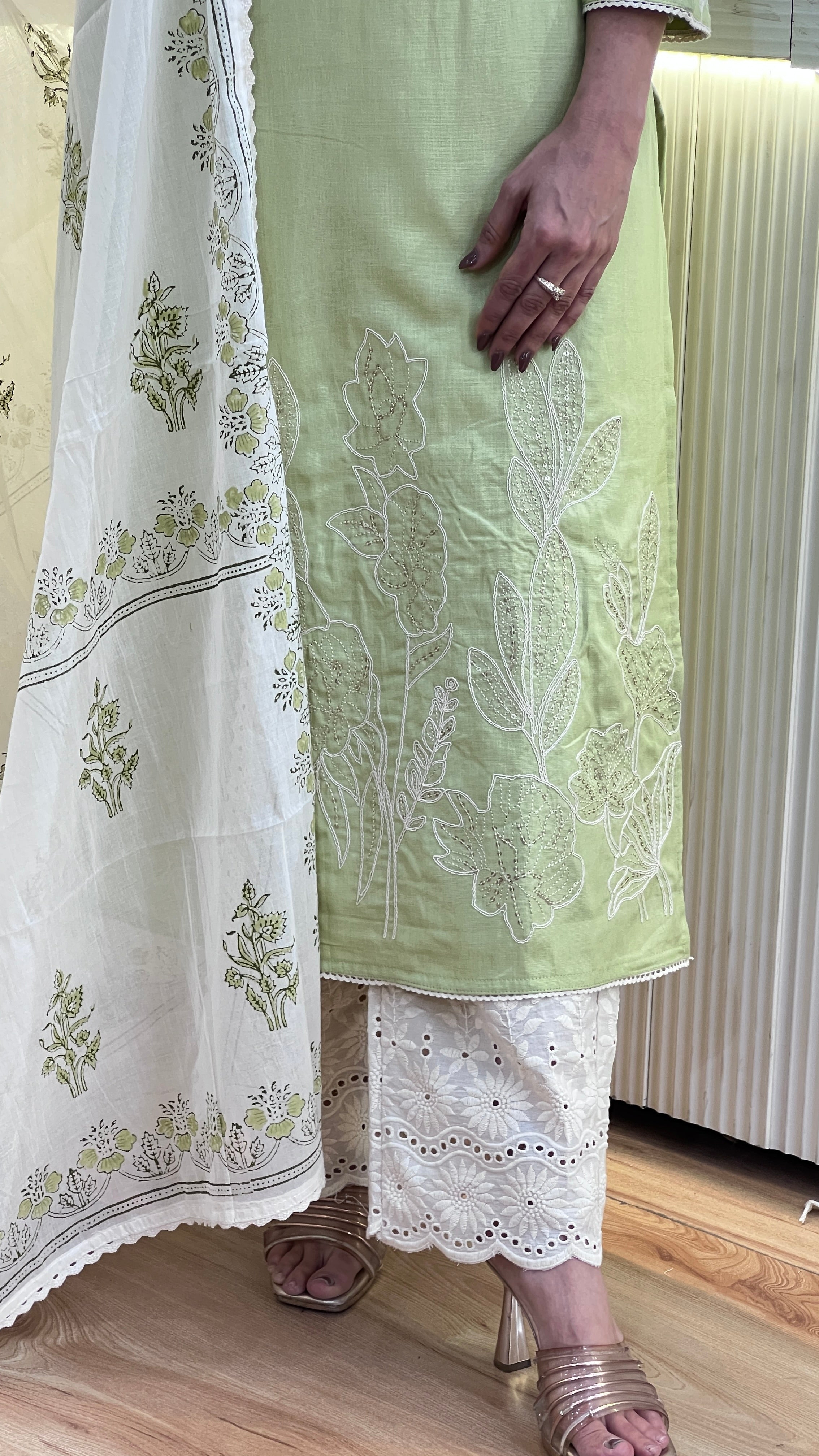 Cotton flex embroidered suit ( ym 59367 )