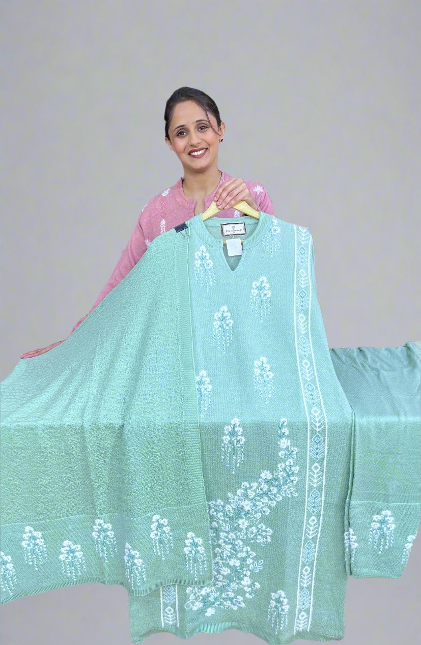 awna feather wool suit