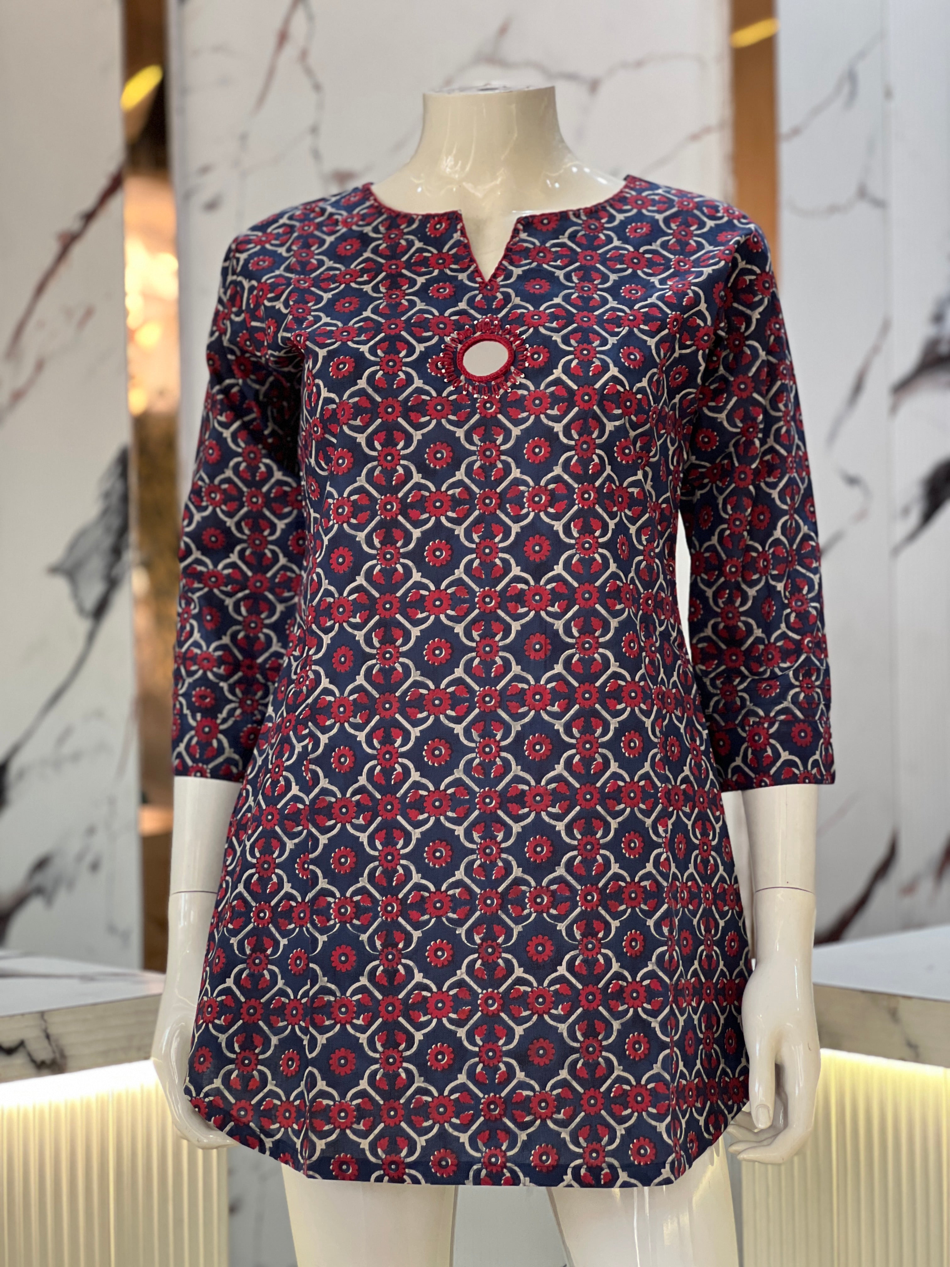 Pure cotton short kurti ( ym 61267 )