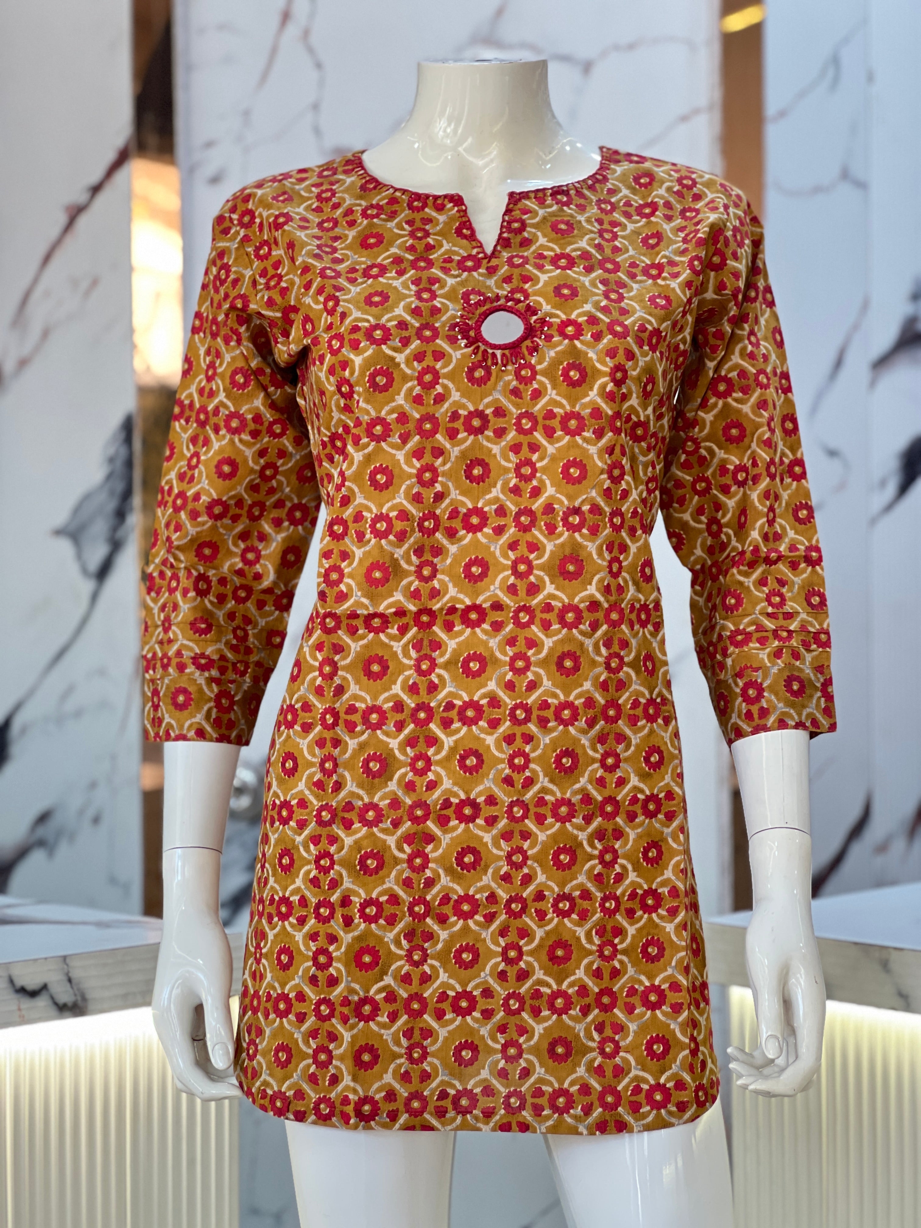 Pure cotton short kurti ( ym 61267 )