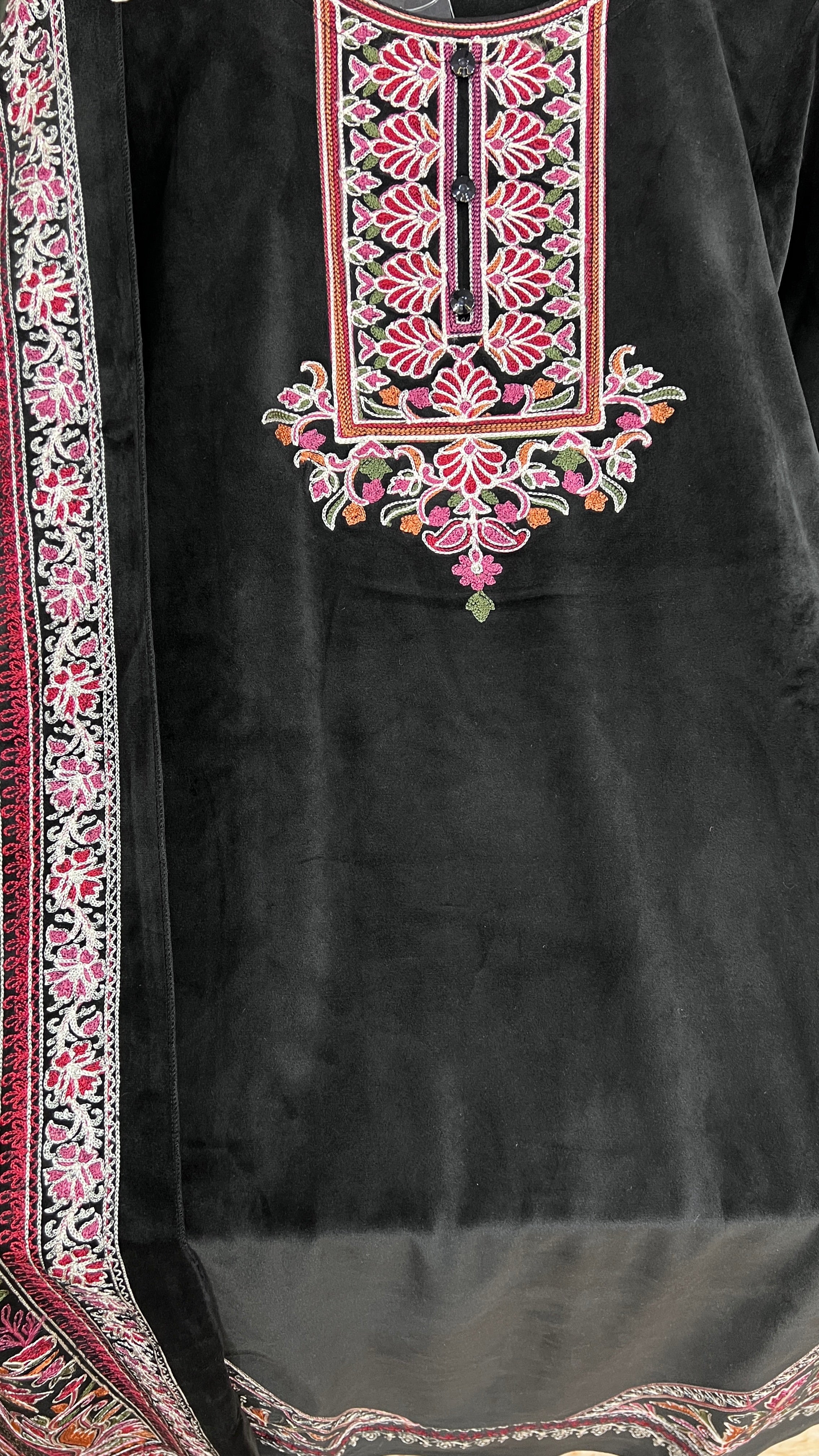 aahana embroidered velvet suit