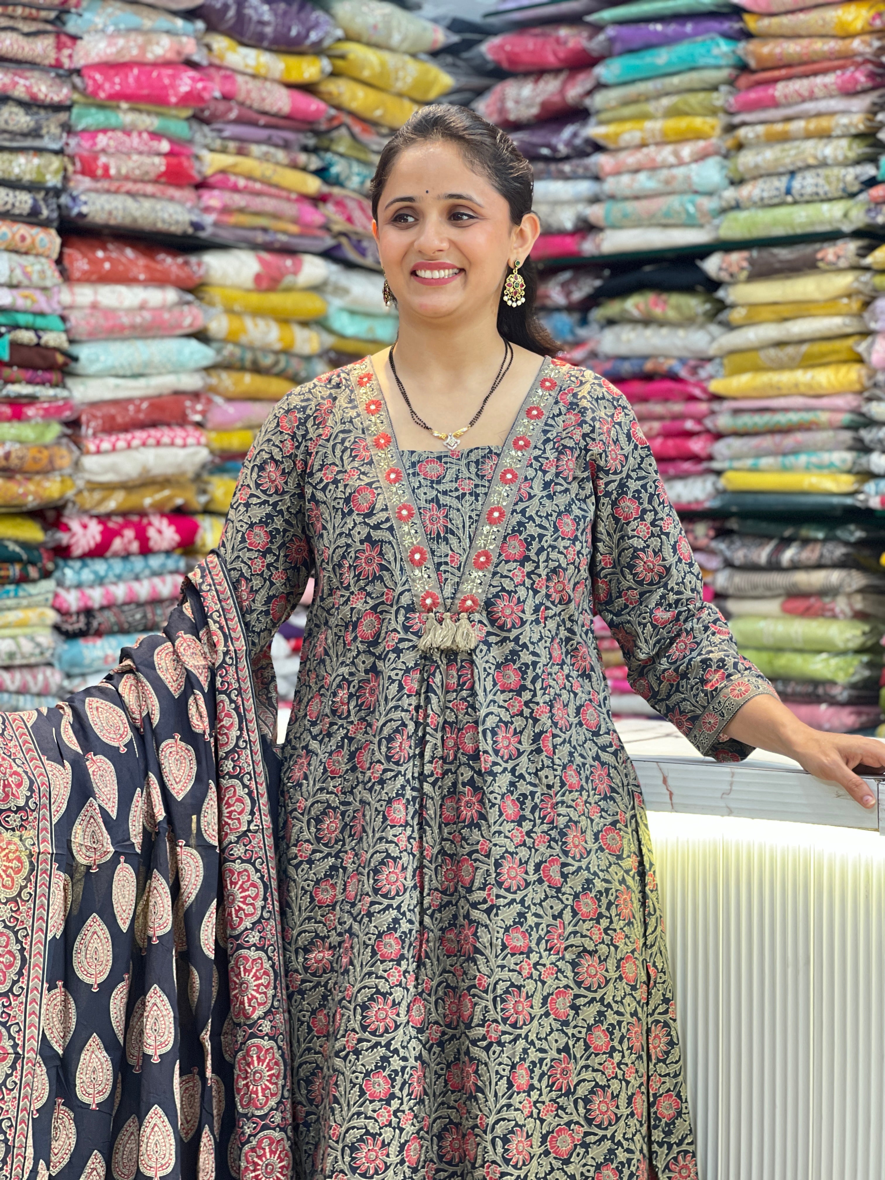 V-Neck pure cotton suit (tls 15567)