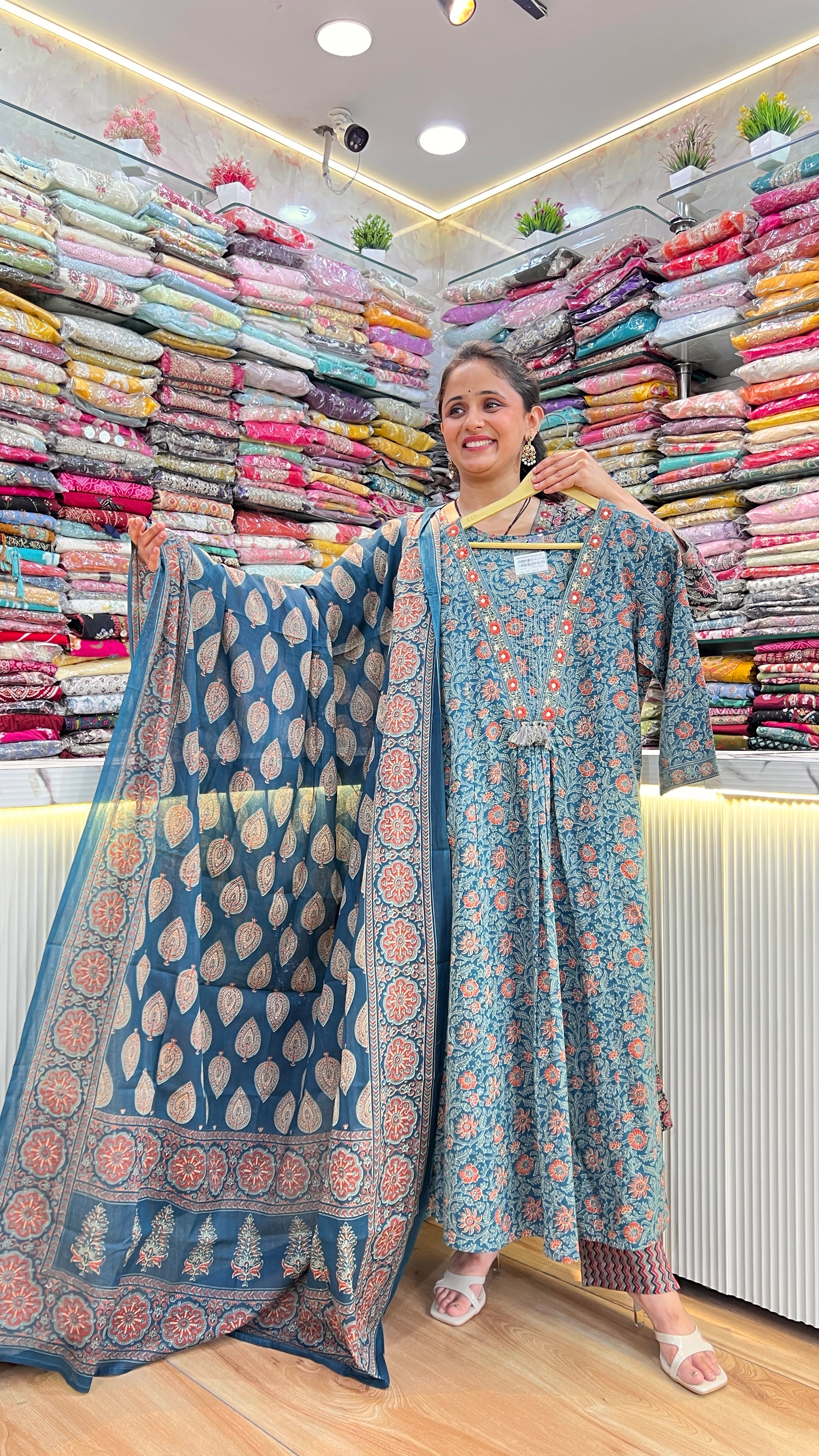 V-Neck pure cotton suit (tls 15567)