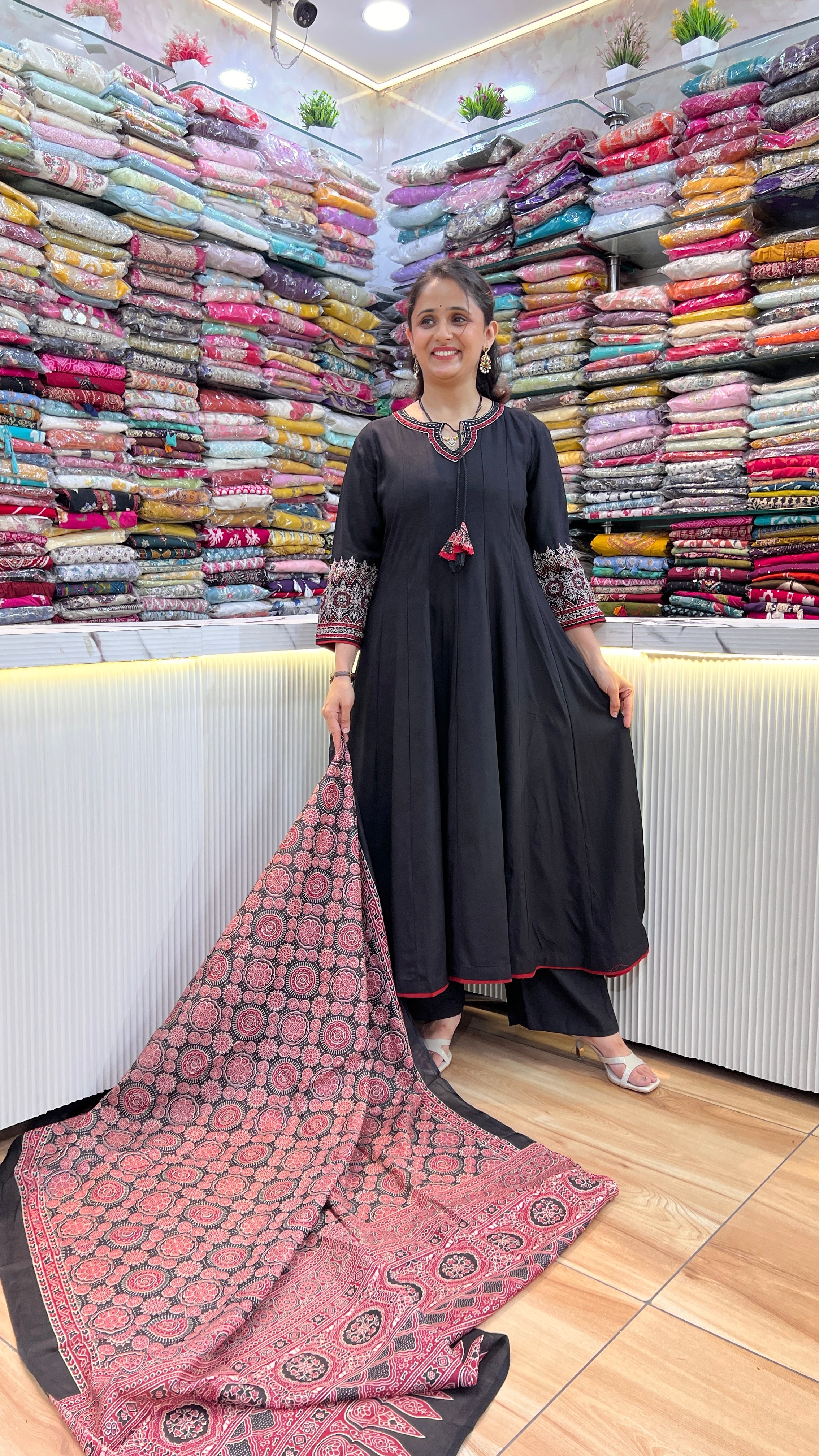 Premium rayon anarkali suit ( ym 61067 )