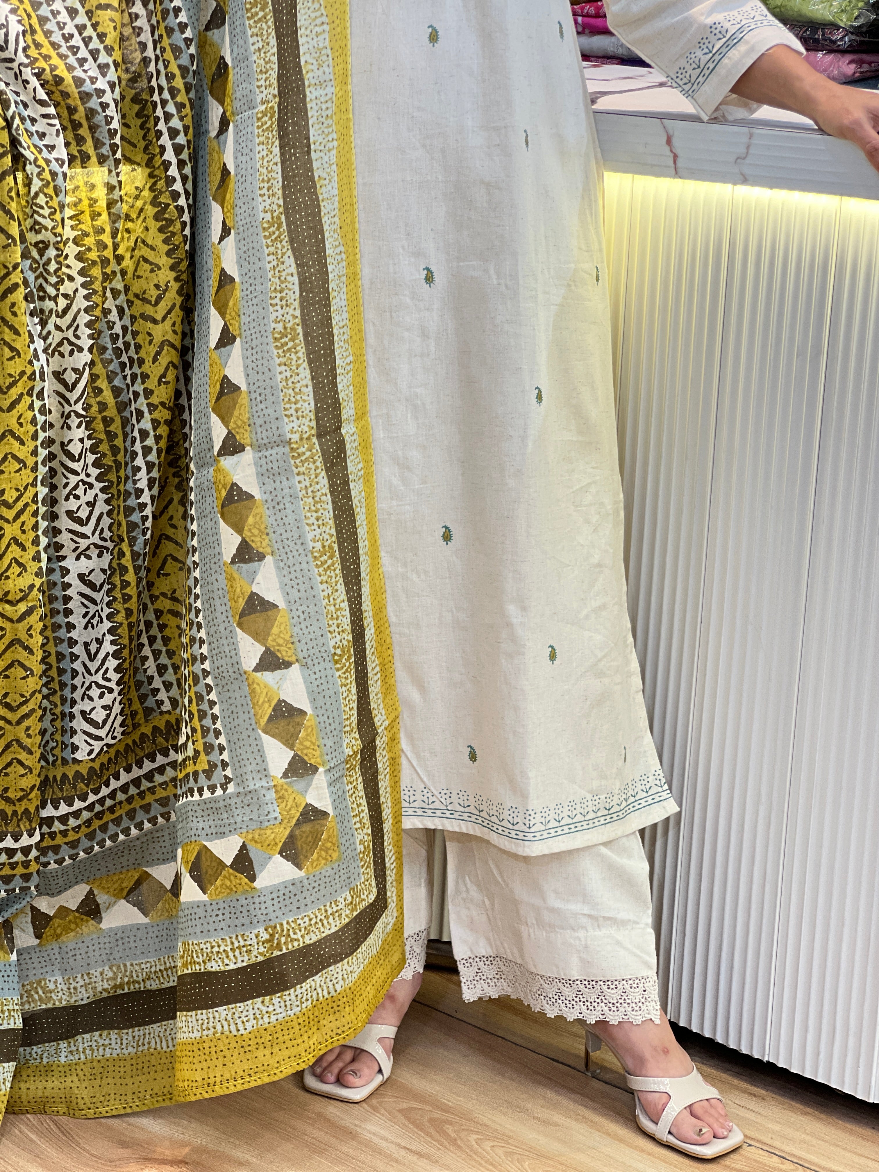 Soft khadi cotton suit ( ym 60867 )