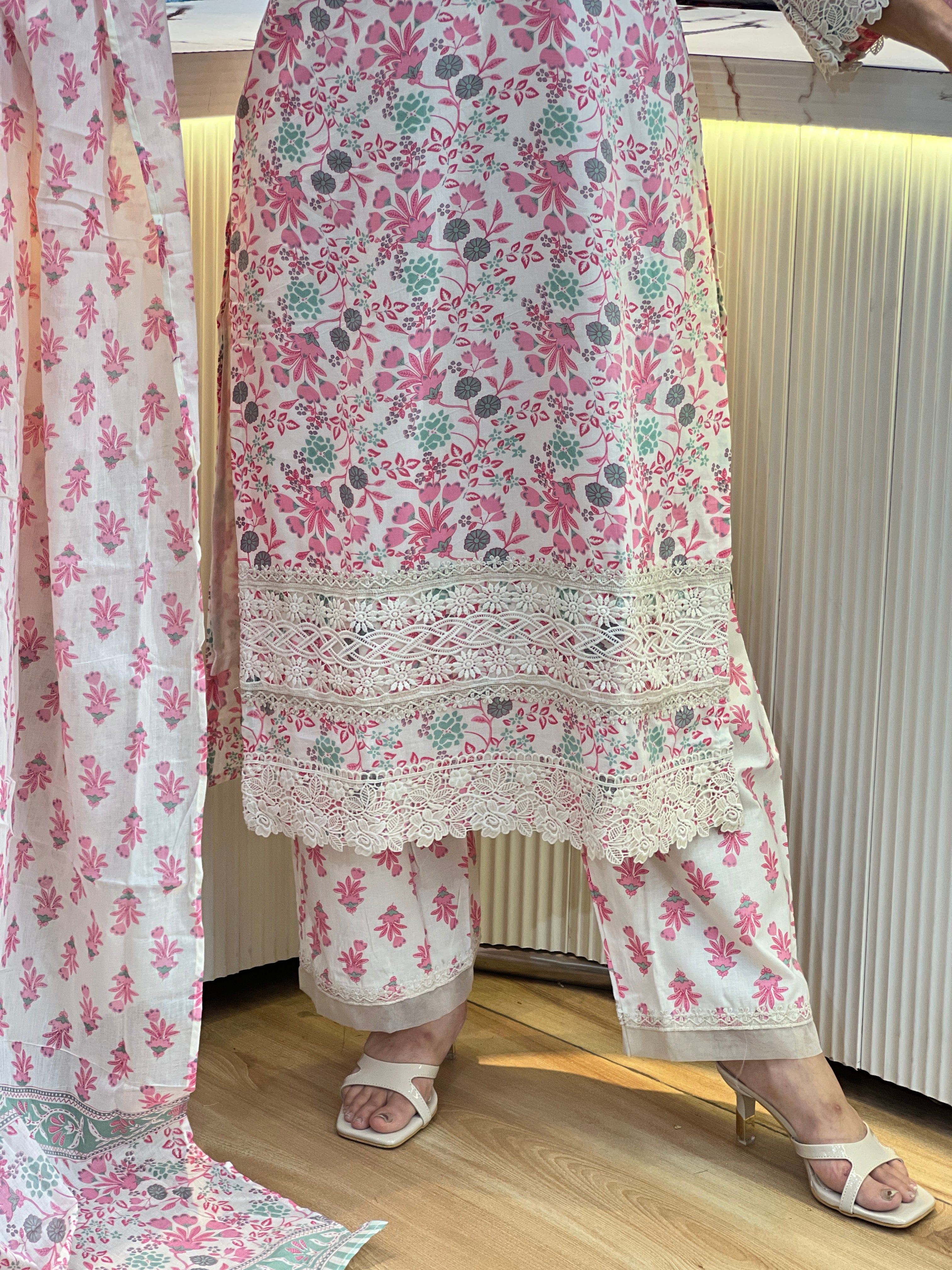 Soft cotton lase work suit ( tj 26067 )