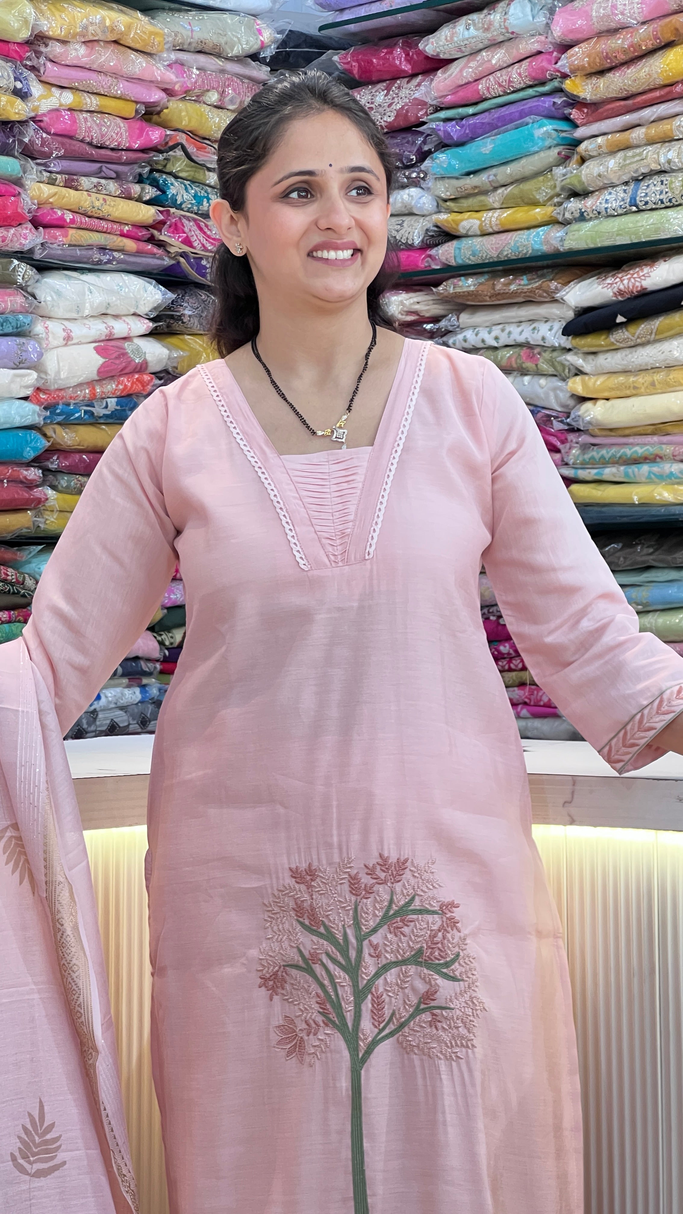 Mul chanderi embroidered suit ( sdw 967 )