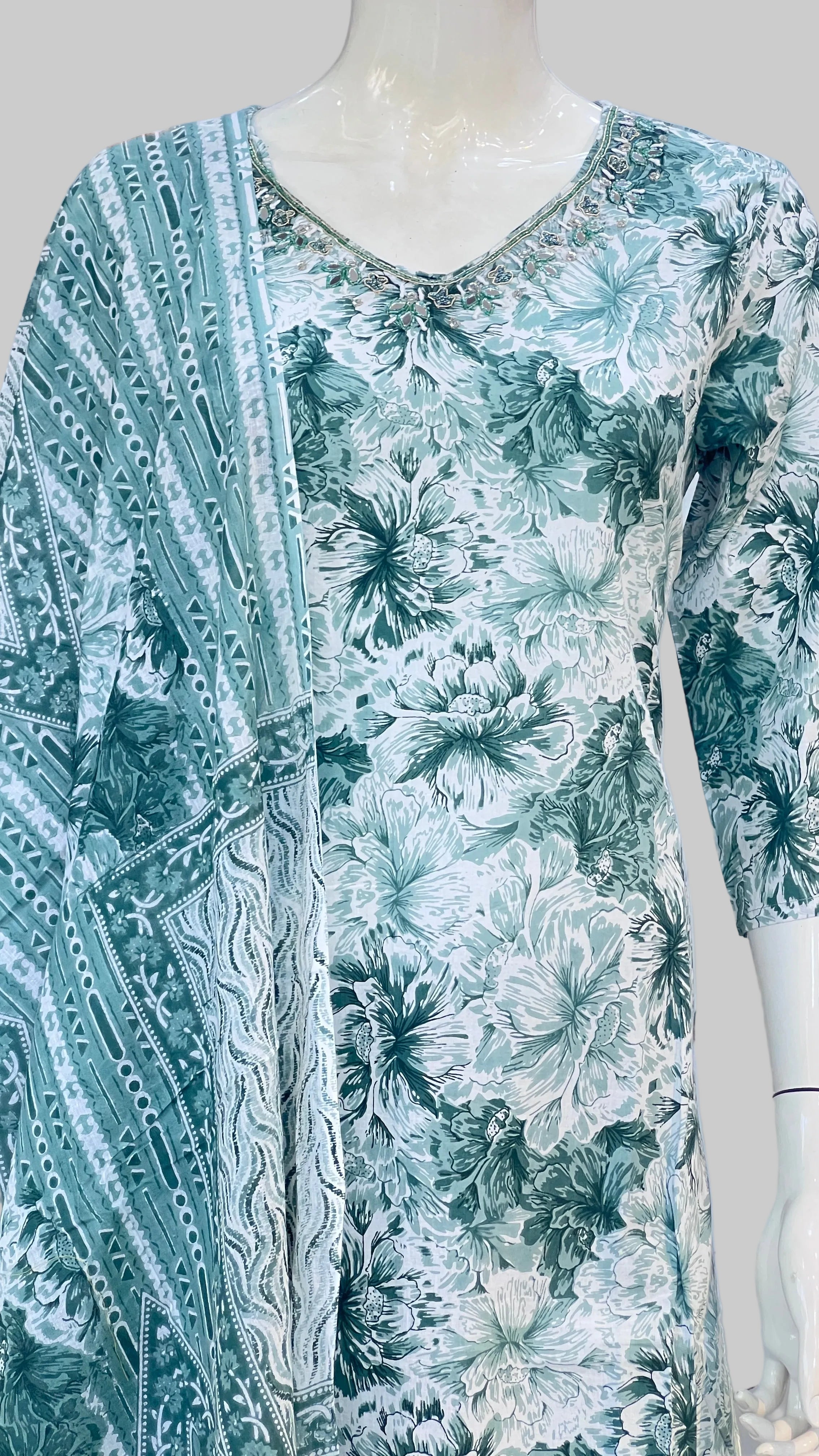 v-neck cotton printed suit ( gj 7167 )