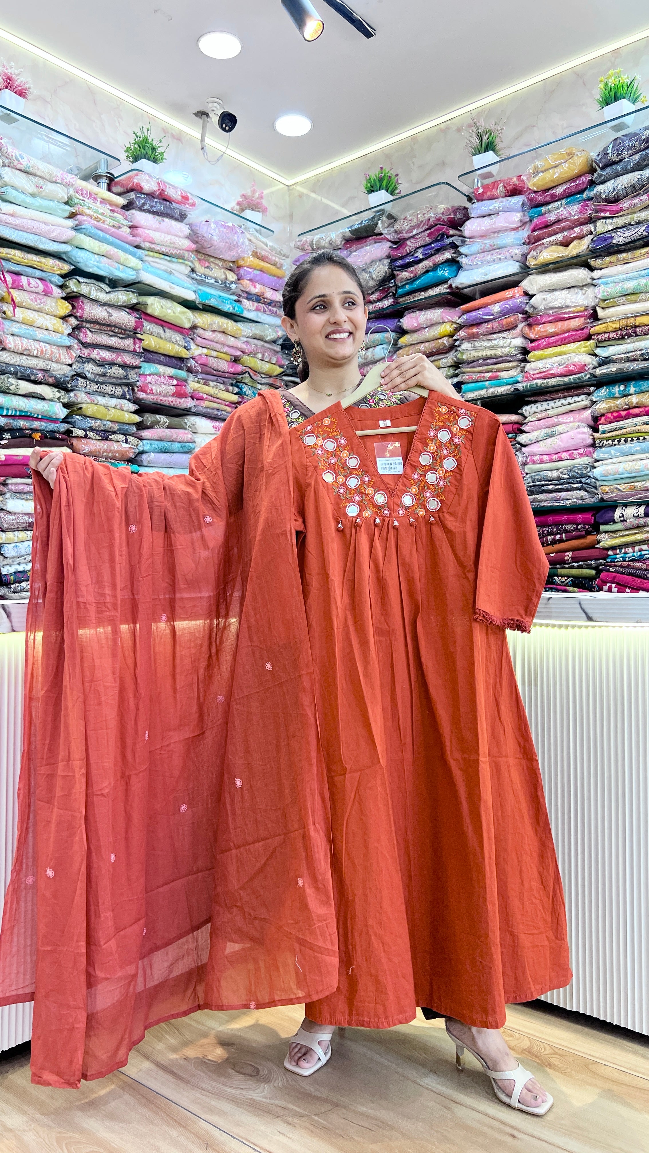 Designer mirror work suit ( gj 7867 )