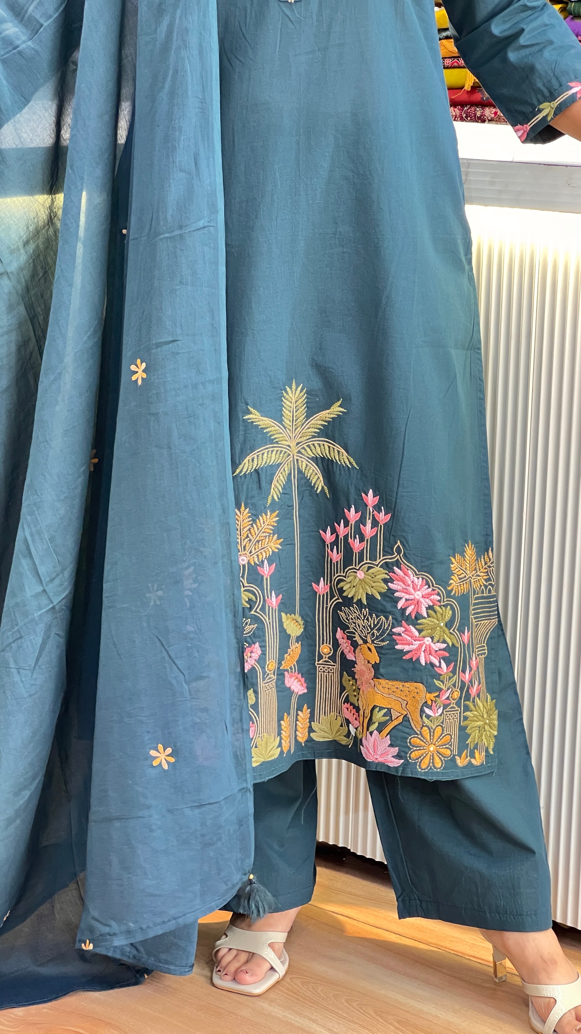 Cotton embroidered suit ( gj 11467 )