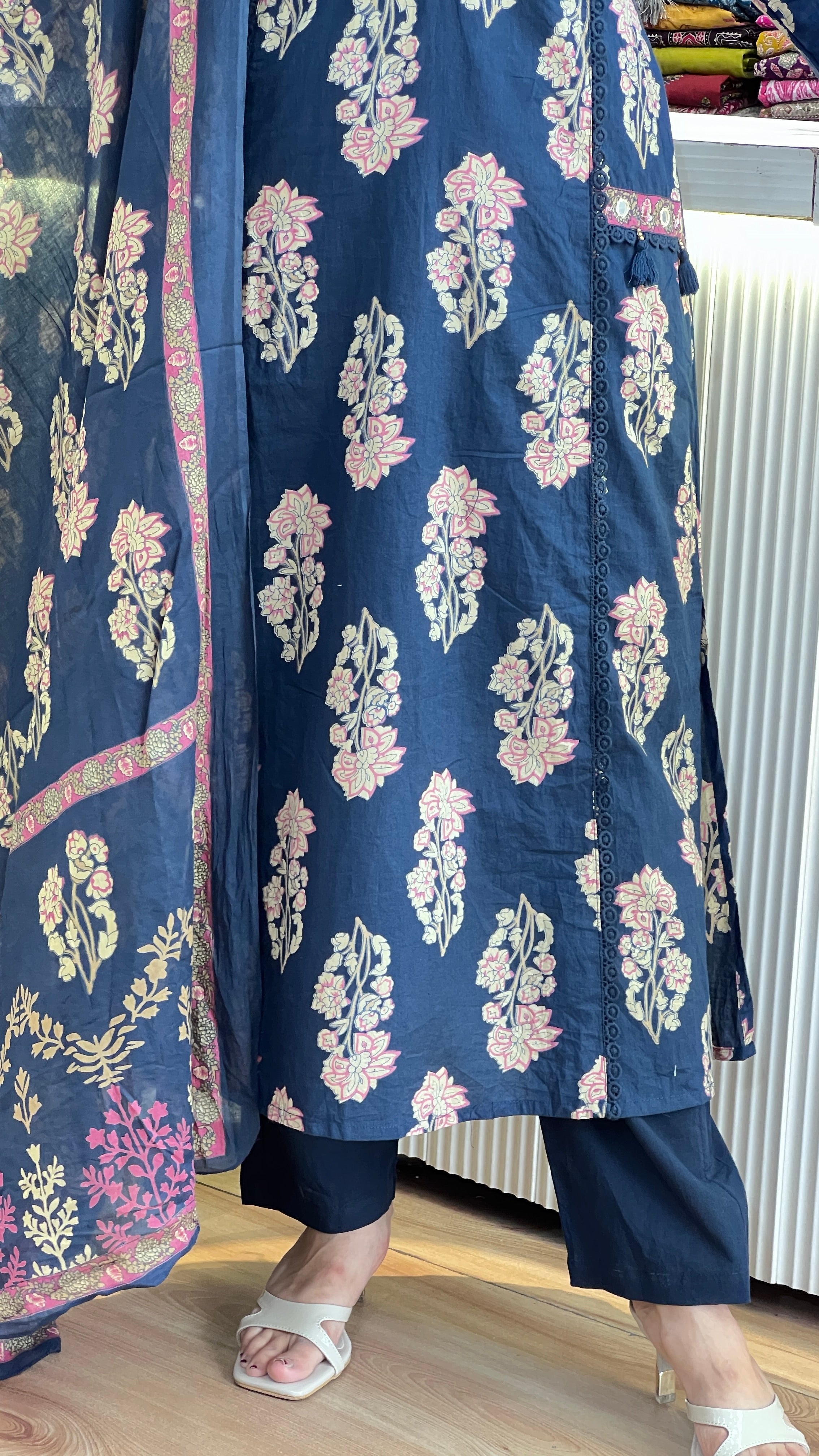 Mirror work v neck cotton suit ( gj 11567 )