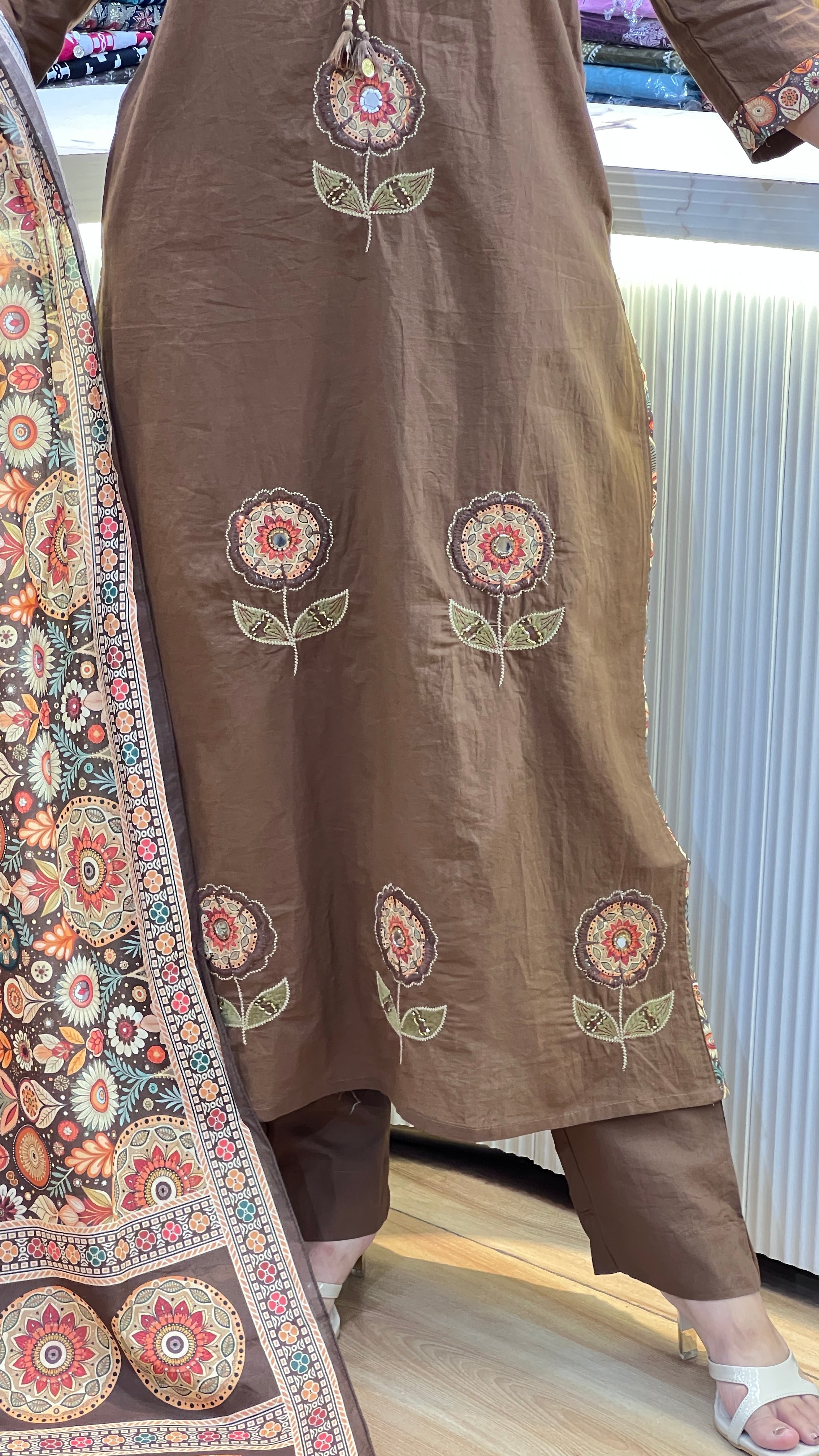 Cotton embroidered suit ( gj 11367 )