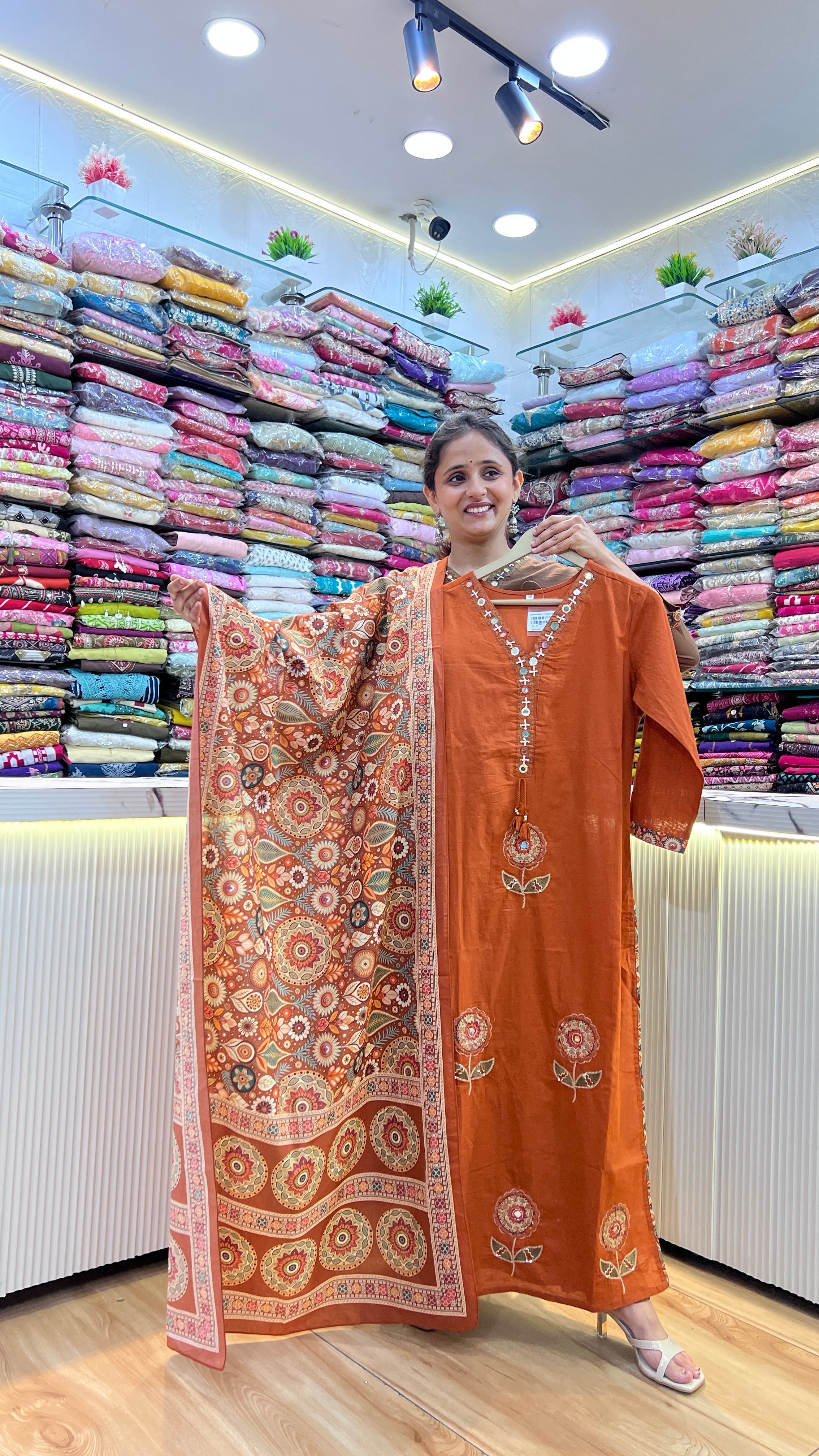 Cotton embroidered suit ( gj 11367 )