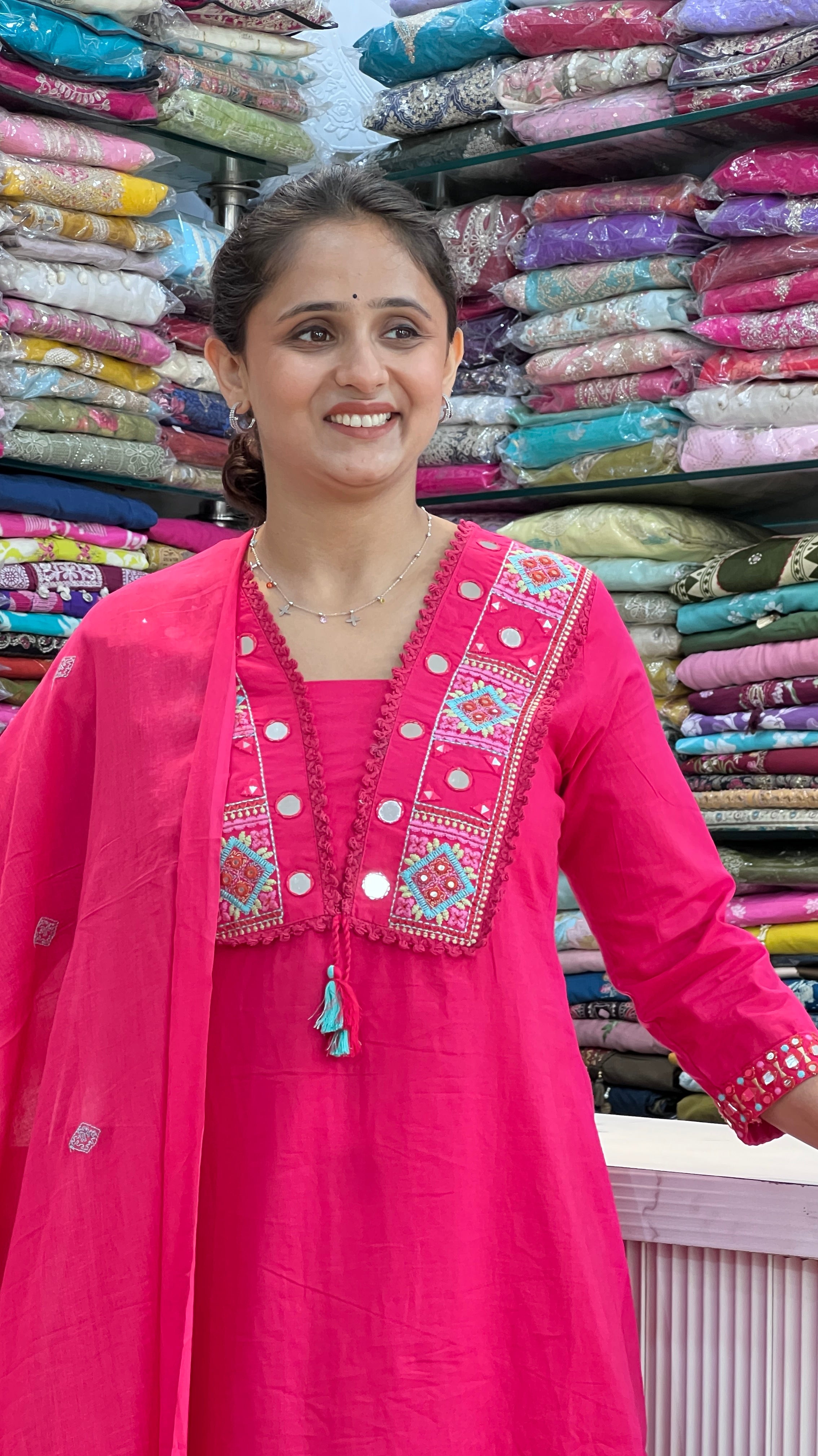 V-neck embroidered cotton suit ( gj 9967 )