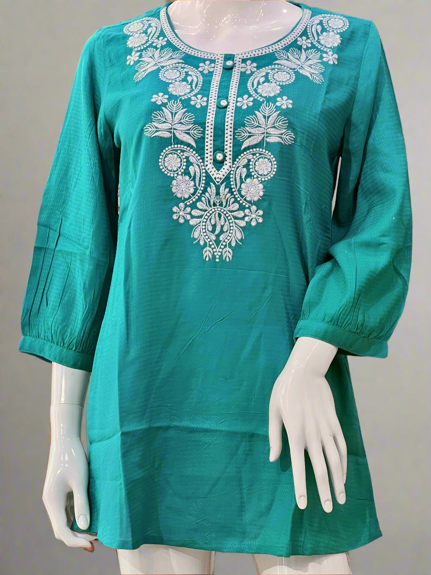 neck embroidered short kurt