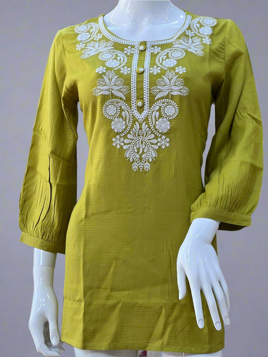 neck embroidered short kurt