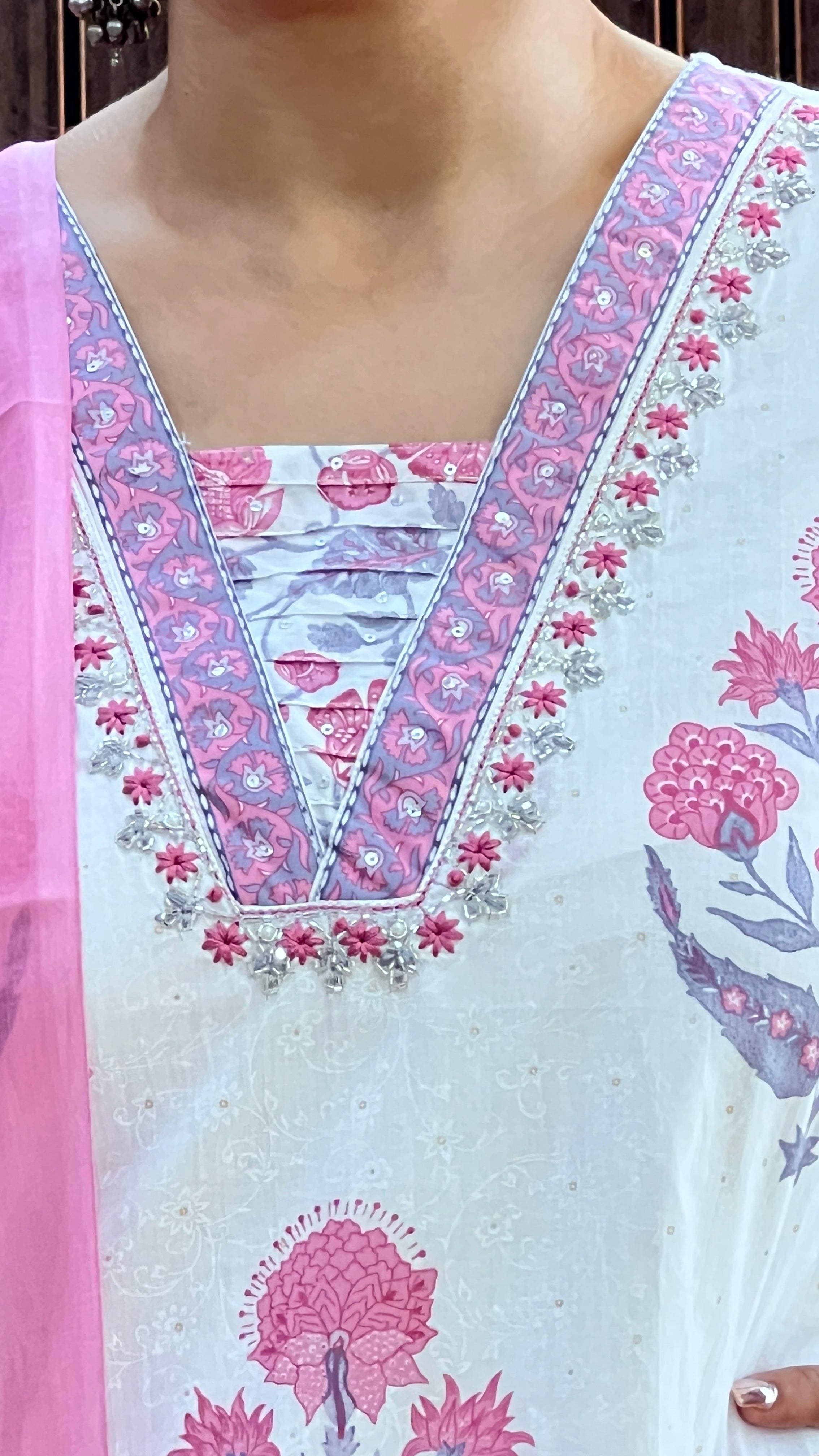 apanya v neck cotton suit