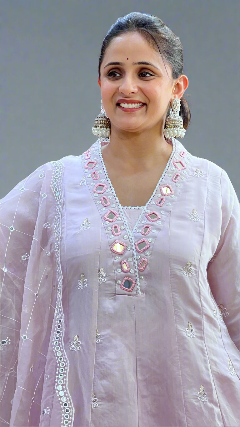 advi anarkali modal suit