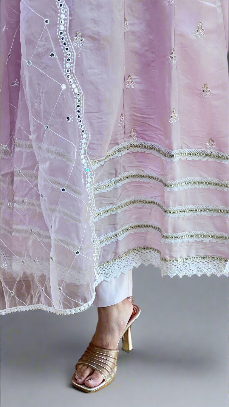 advi anarkali modal suit