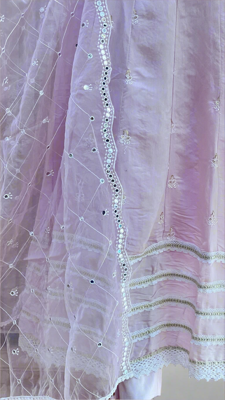 advi anarkali modal suit