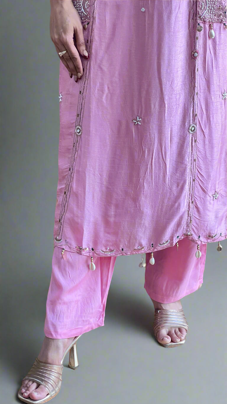 anah dola silk suit