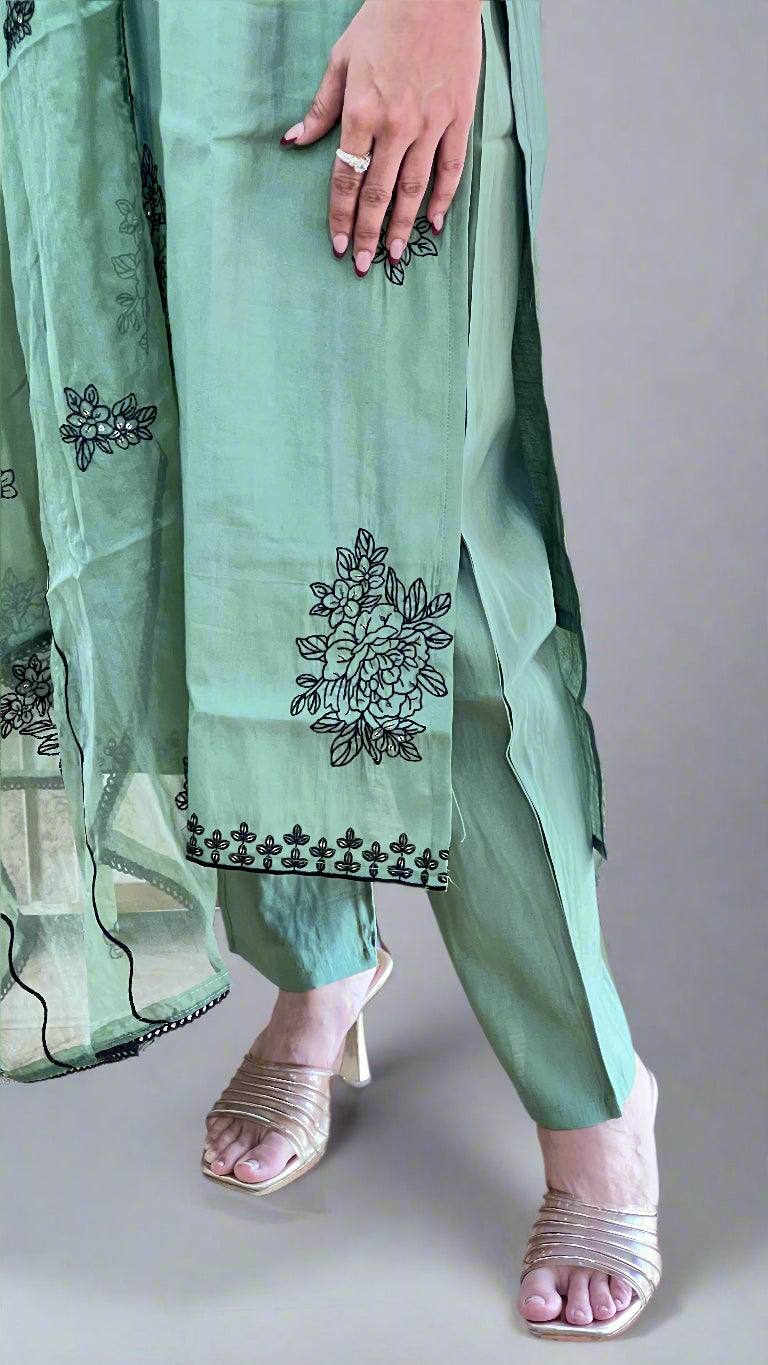 Avna pure modal suit