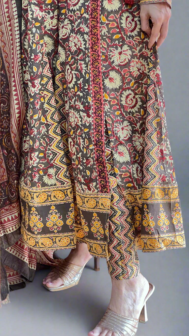 Anrakha style cotton suit (Anarkali)