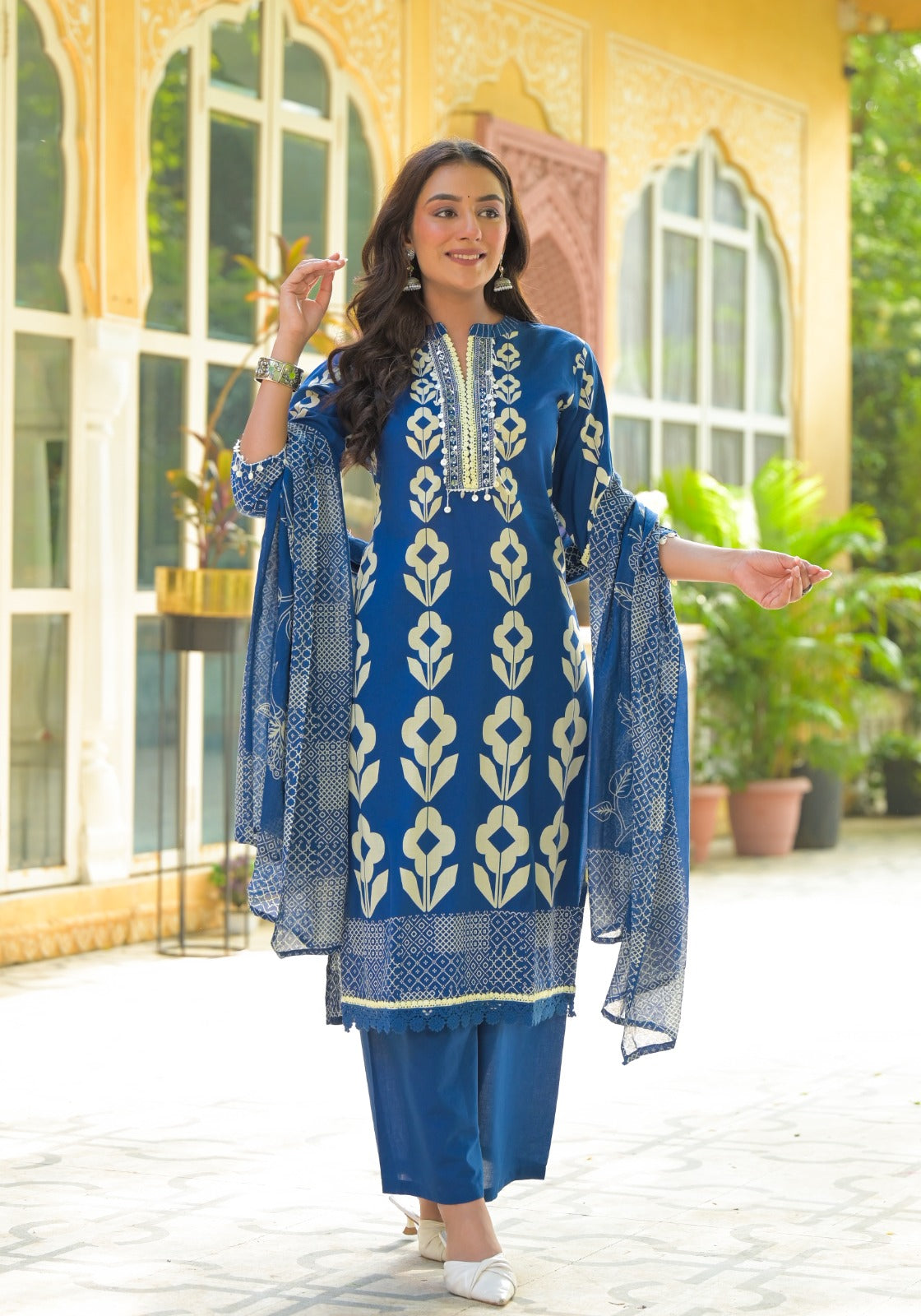 Akam printed suit