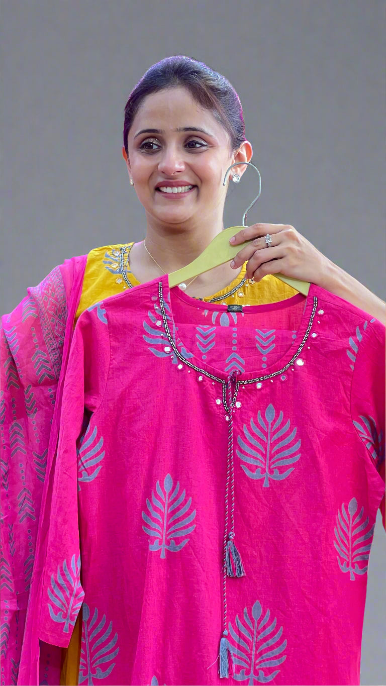 Siya printed cotton suit