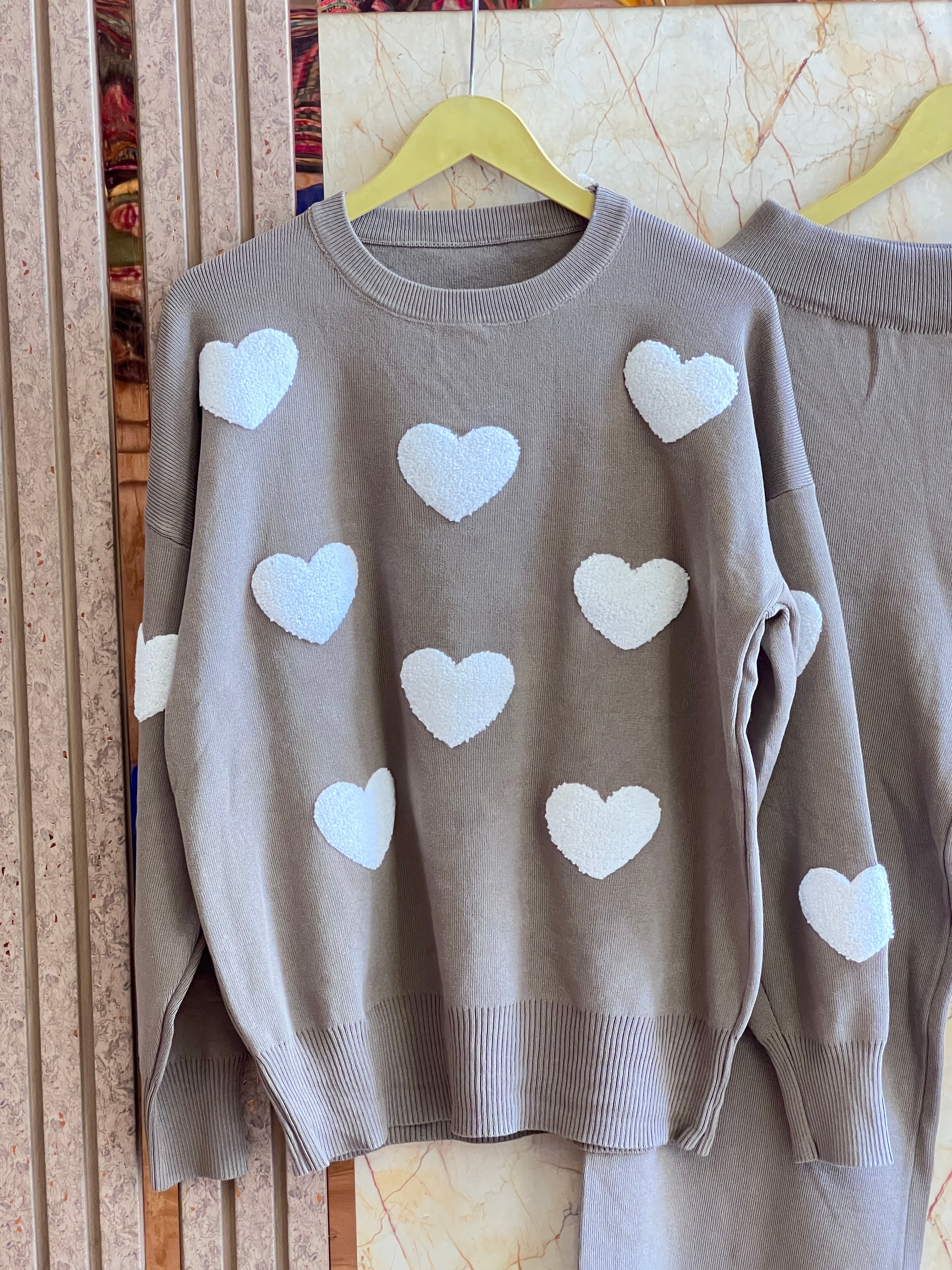 Heart weaving woolen cords