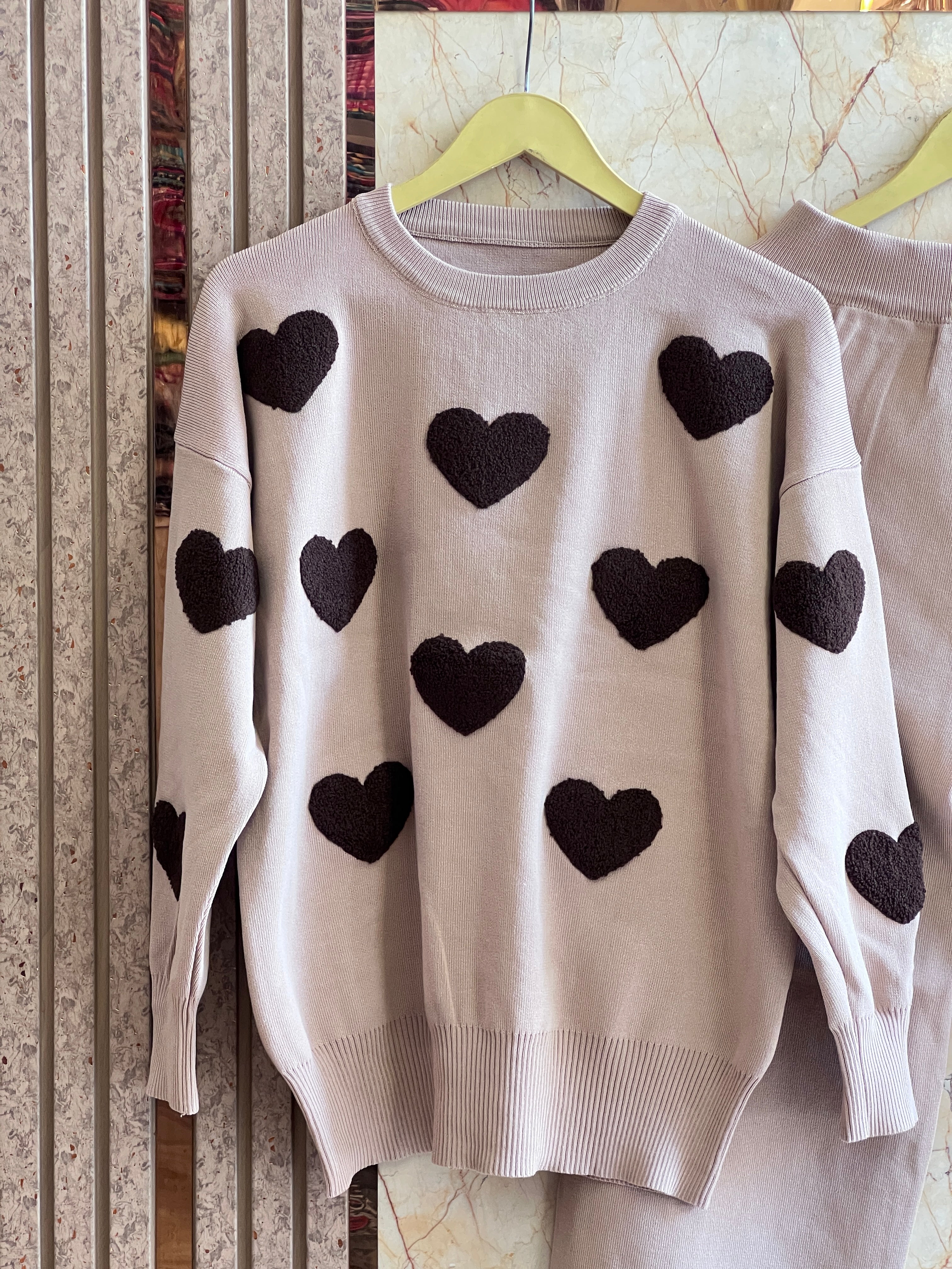 Heart weaving woolen cords