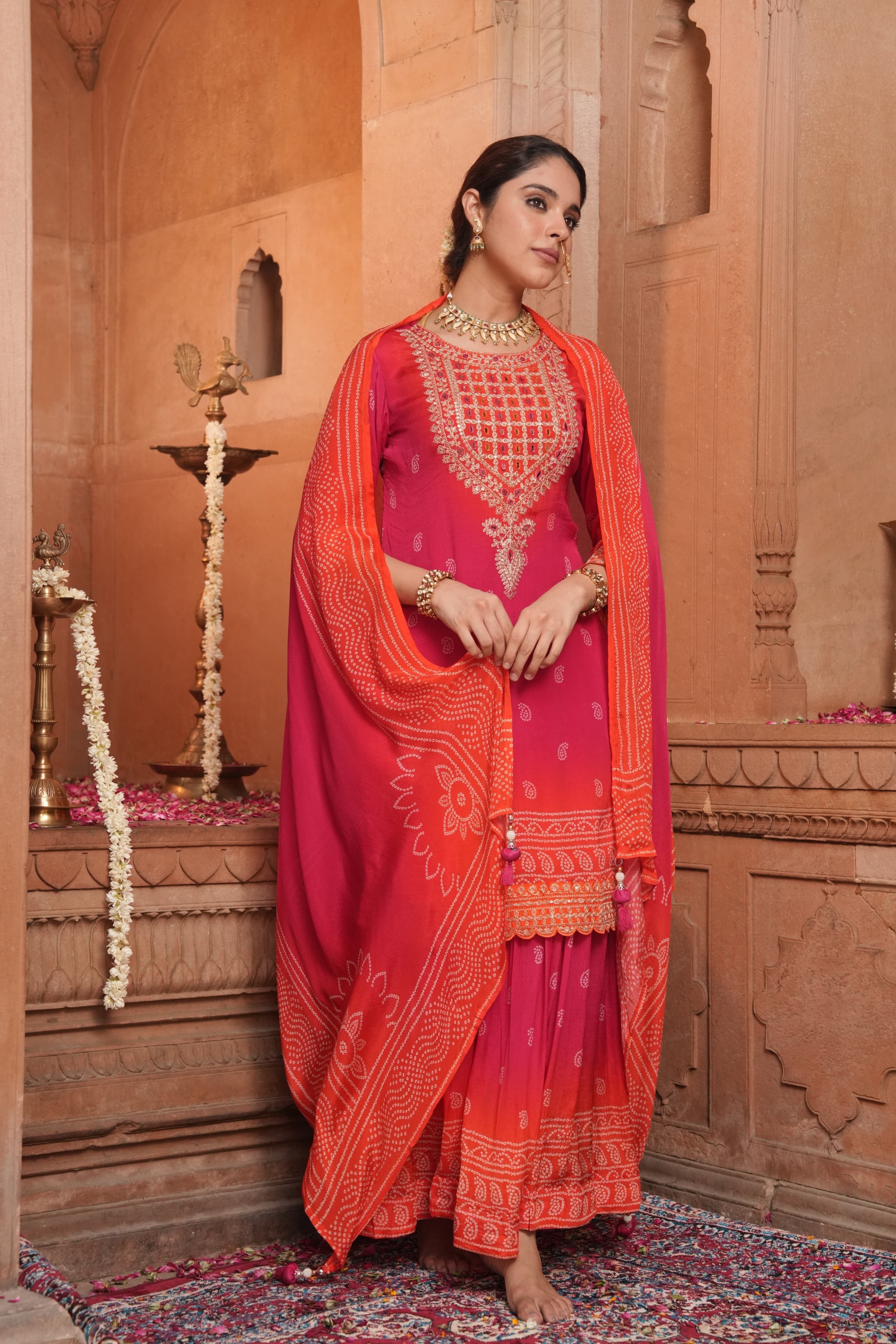 Chinon designer suit with skirt