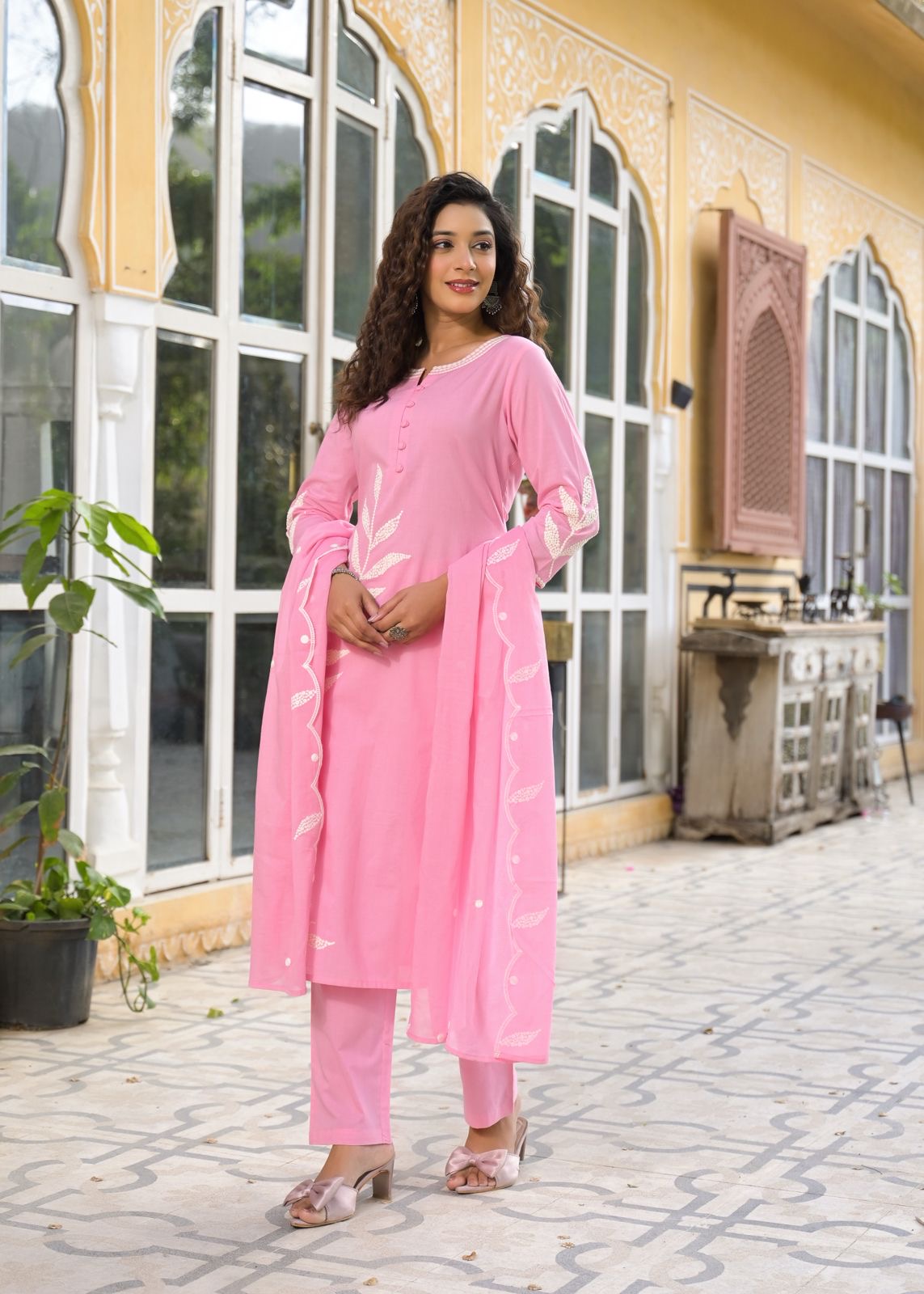 anha embroidered suit