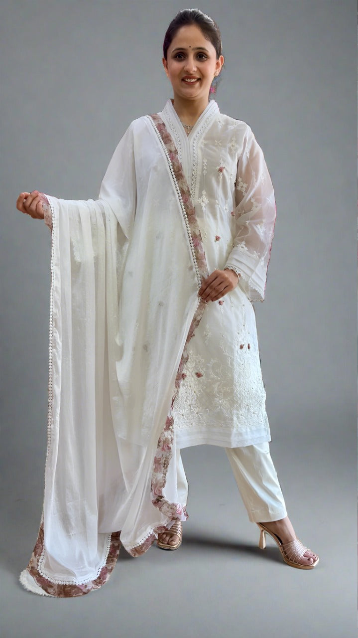 Farah Eligant Pakistani Suit